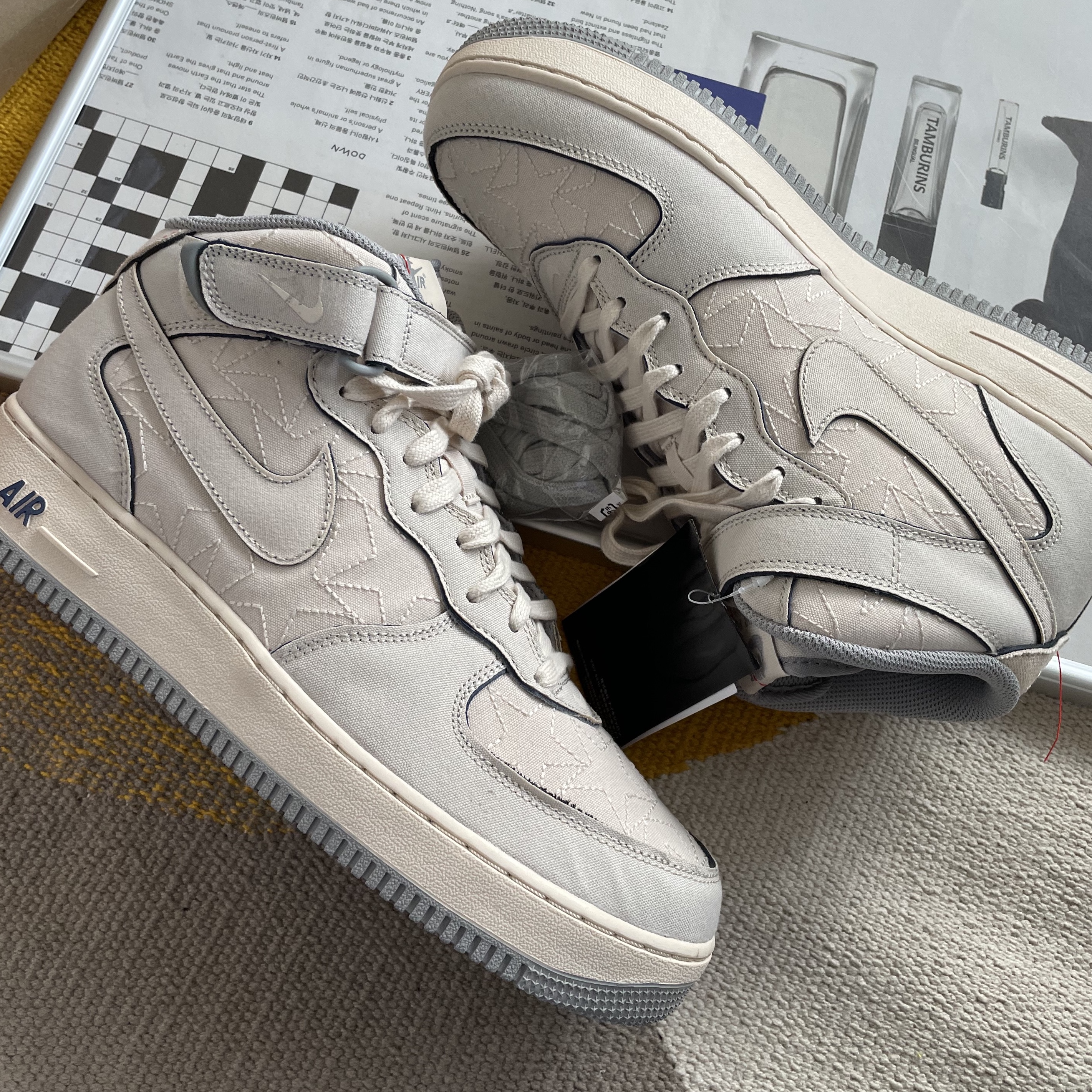 Nike Air Force 1 Mid '07 Pearl White 착용 스타일 - 1