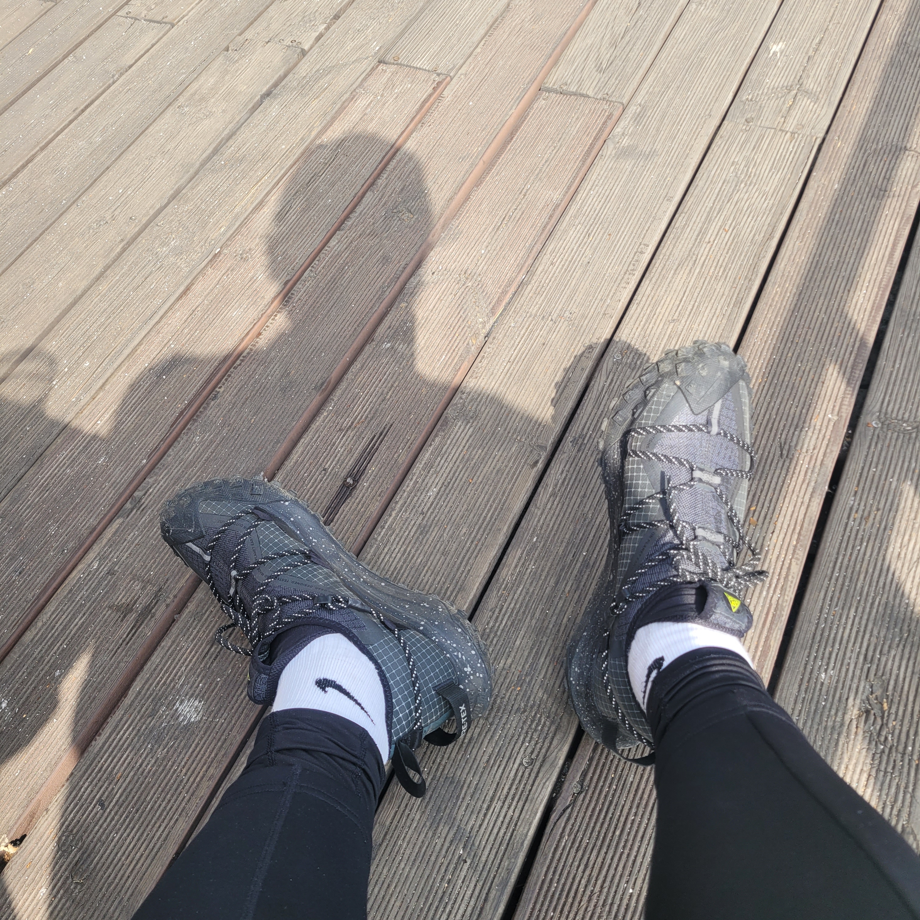 Nike ACG Mountain Fly Low Gore-Tex SE Dark Smoke Grey 착용 스타일
