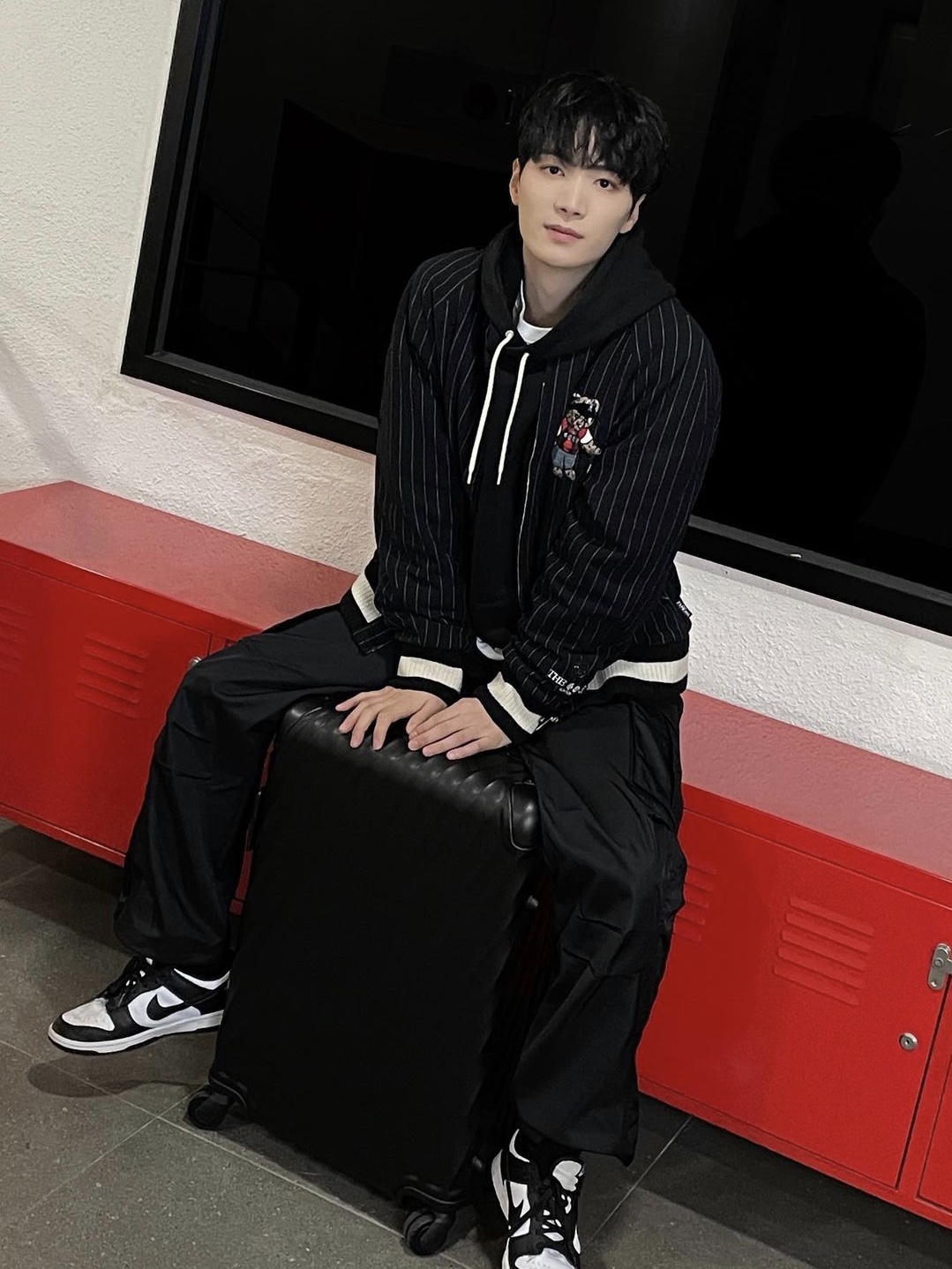 Nike Dunk Low Retro Black 착용 스타일 - 1