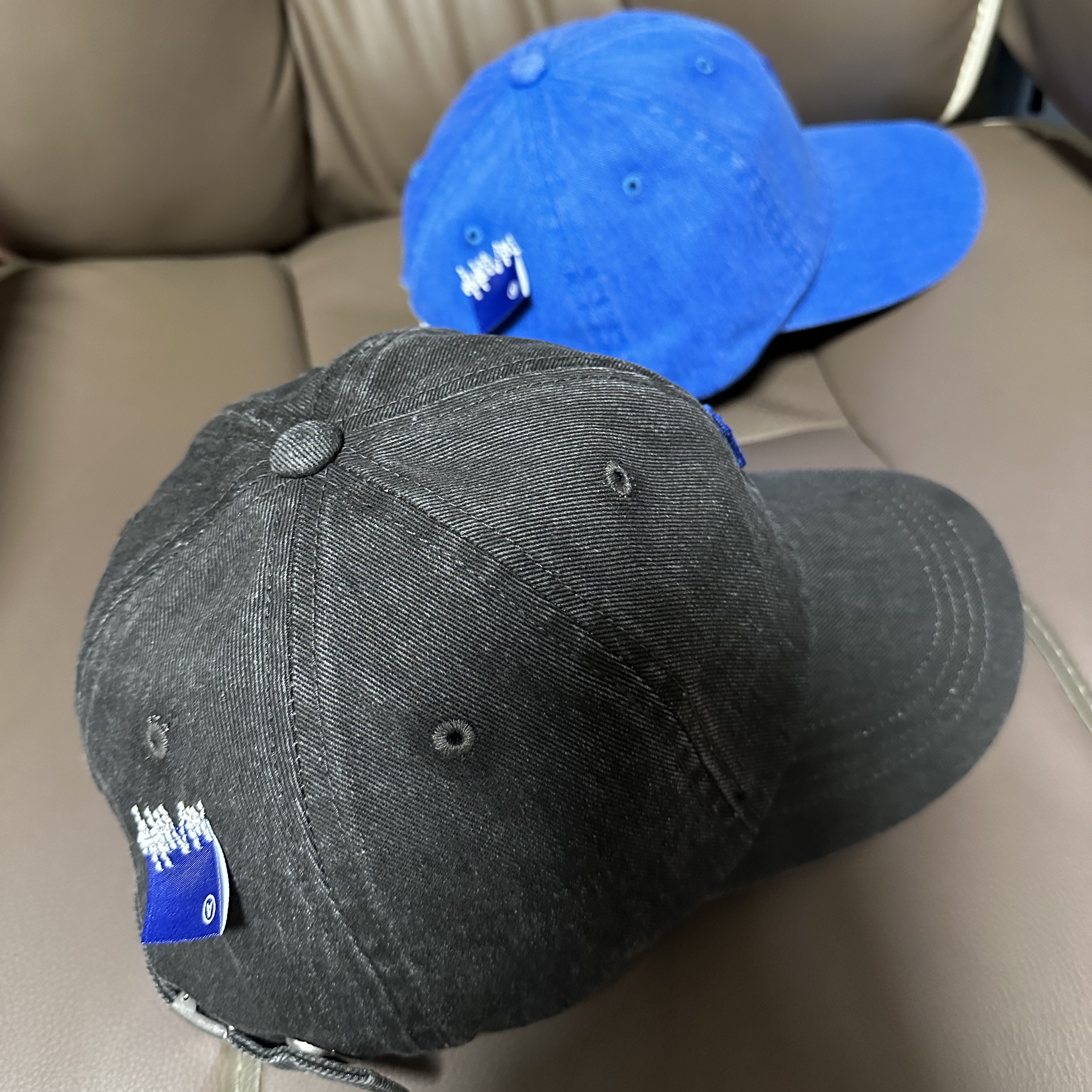 Ader Error Sig; TRS Tag Cap 01 Charcoal, Ader Error Sig; TRS Tag Cap 01 Z-Blue 착용 스타일 - 2