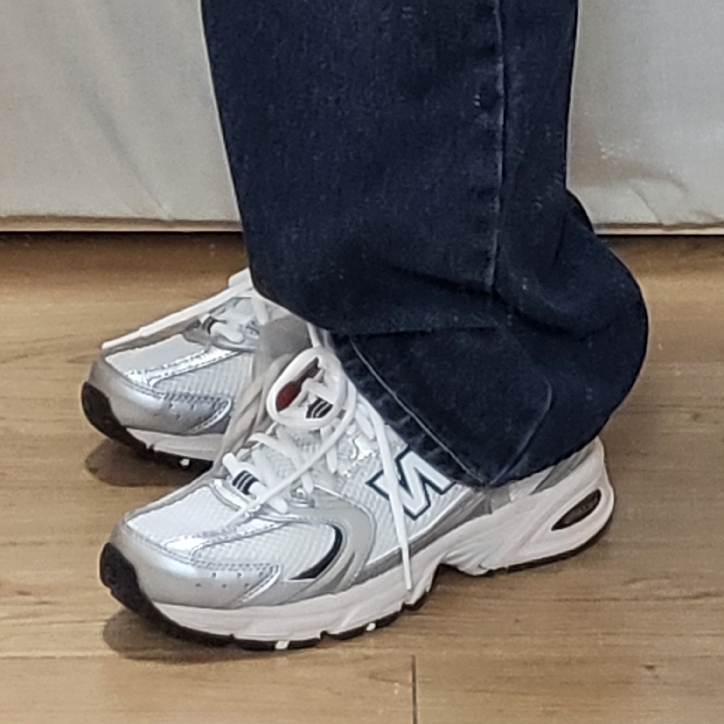 New Balance 530 Steel Grey 착용 스타일