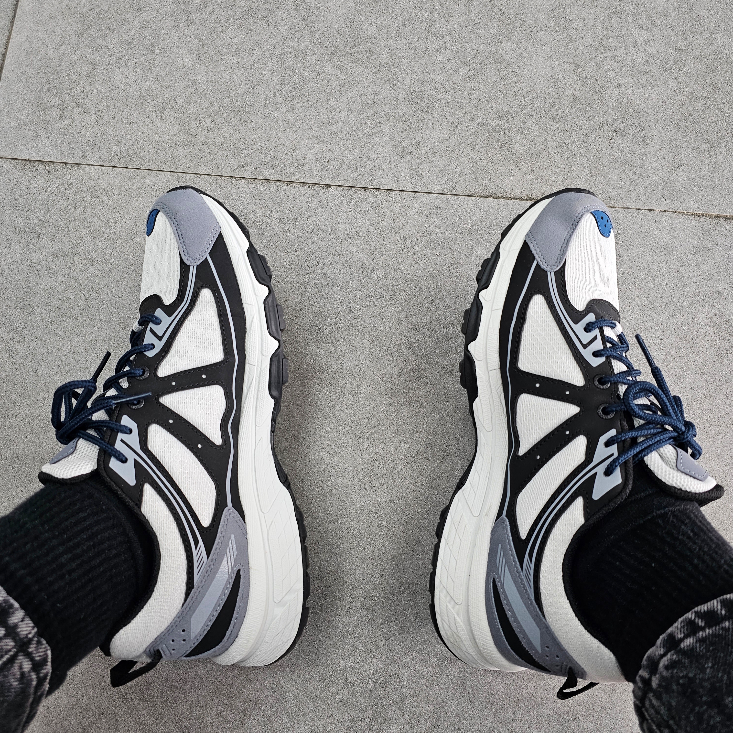 Asics Gel-Venture 6 SPS Glacier Grey 착용 스타일 - 2