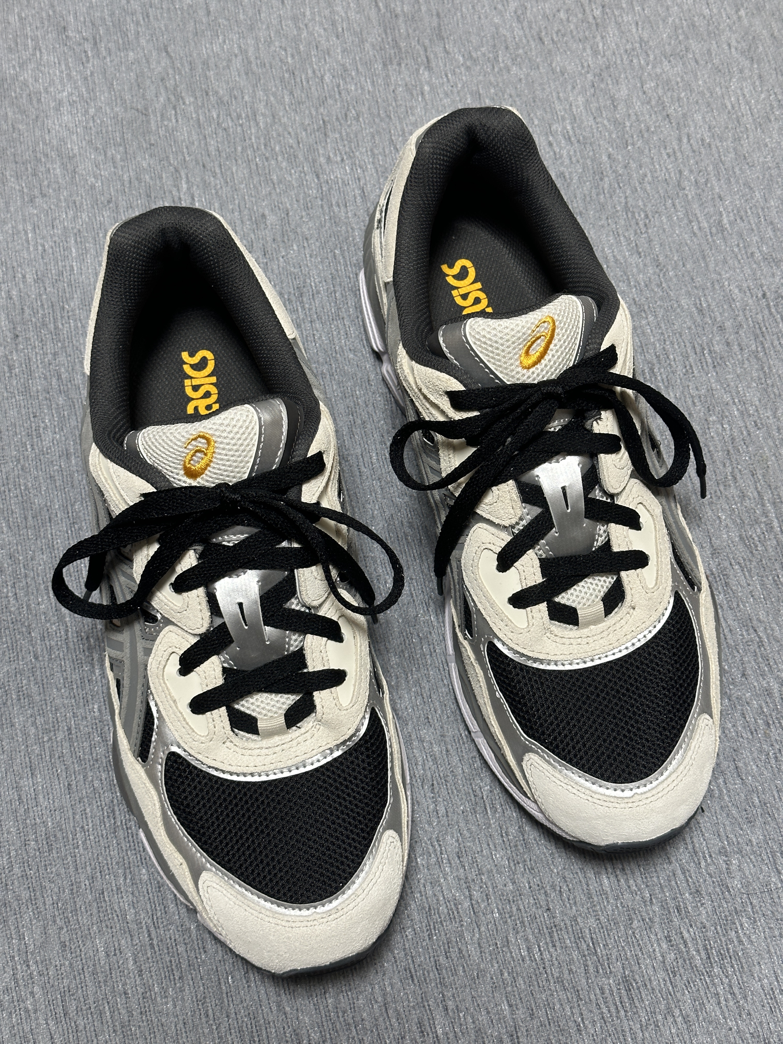 Asics Gel-NYC Black Clay Grey 착용 스타일 - 3