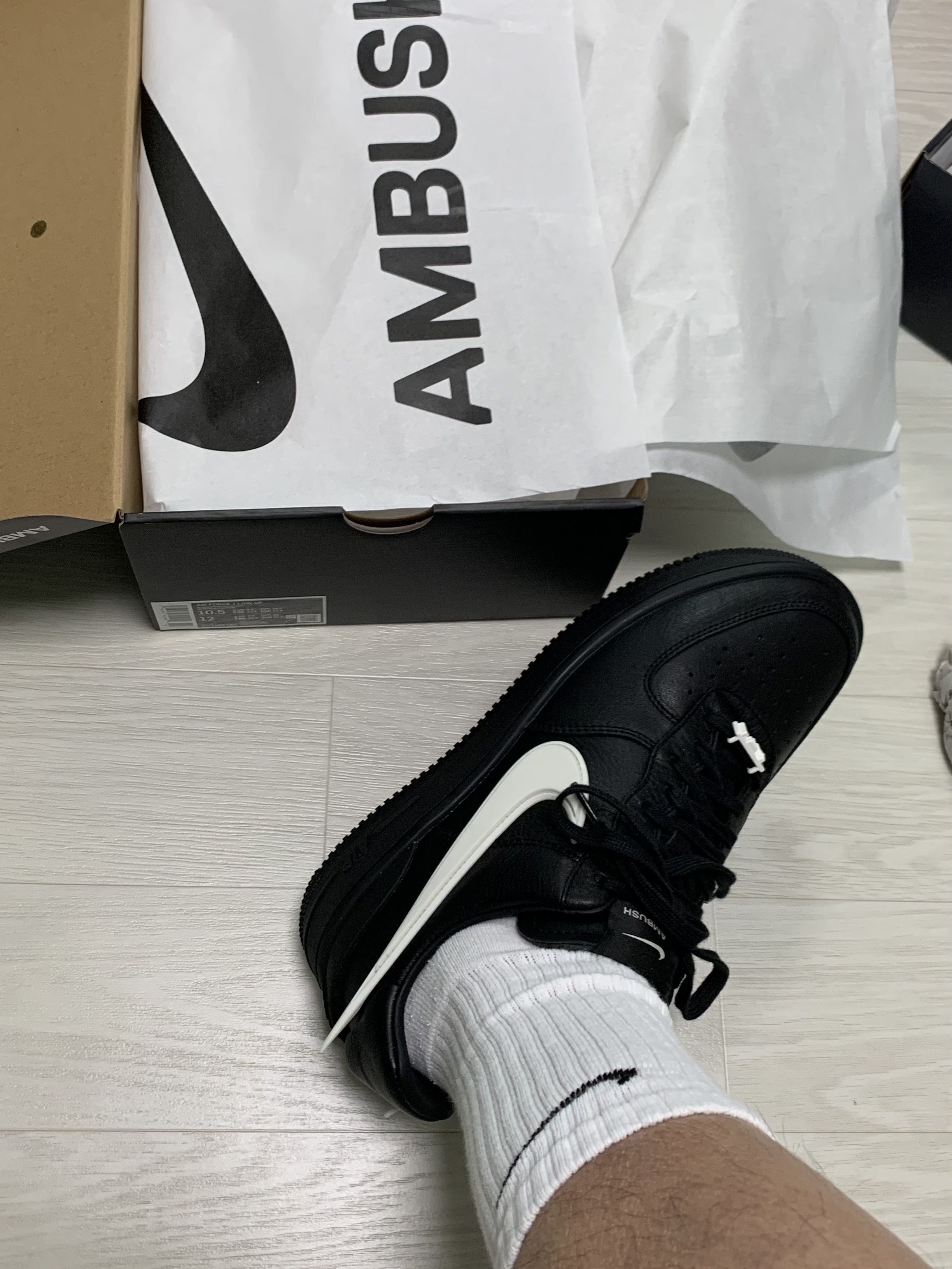 Nike x Ambush Air Force 1 Low SP Black 착용 스타일 - 3