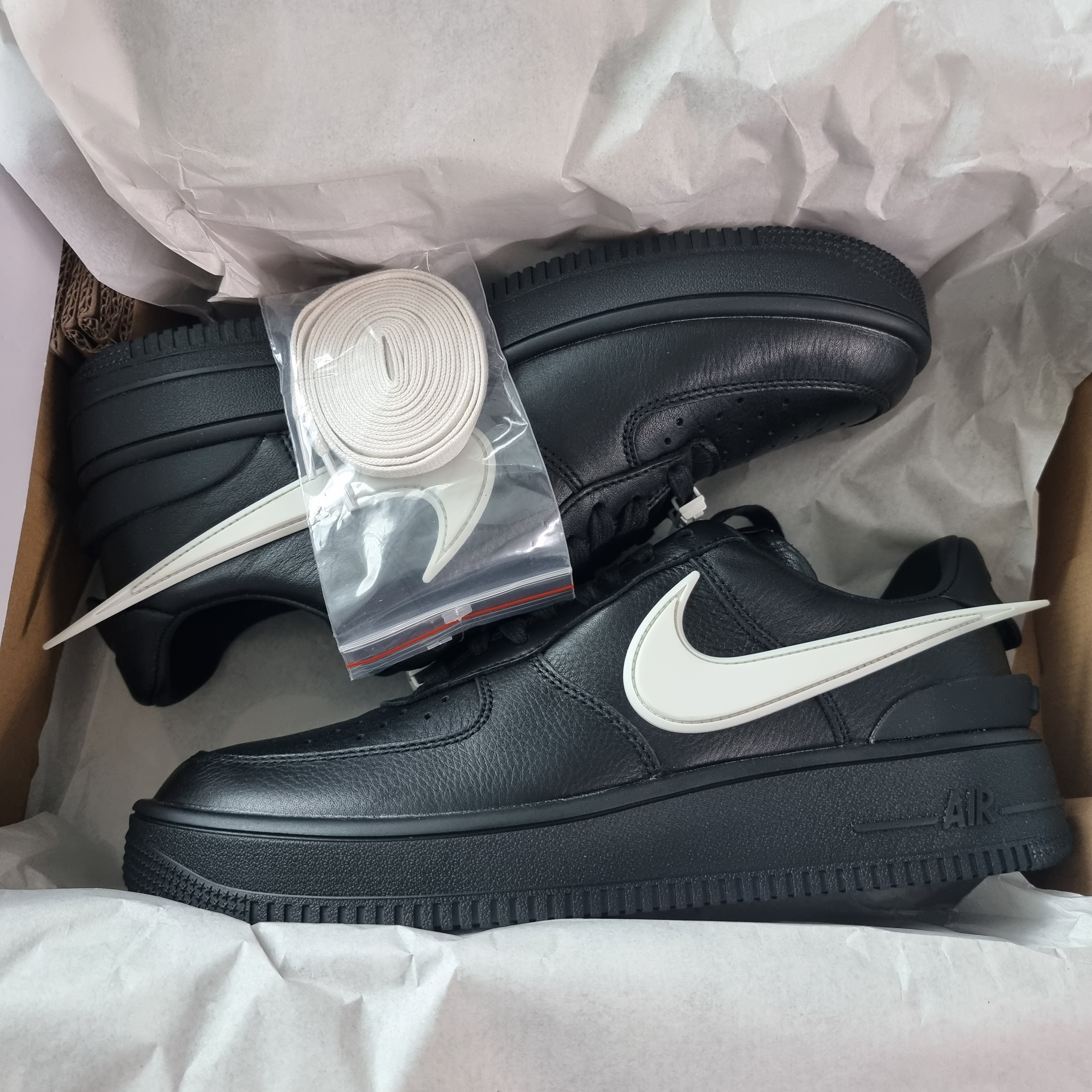 Nike x Ambush Air Force 1 Low SP Black 착용 스타일 - 1