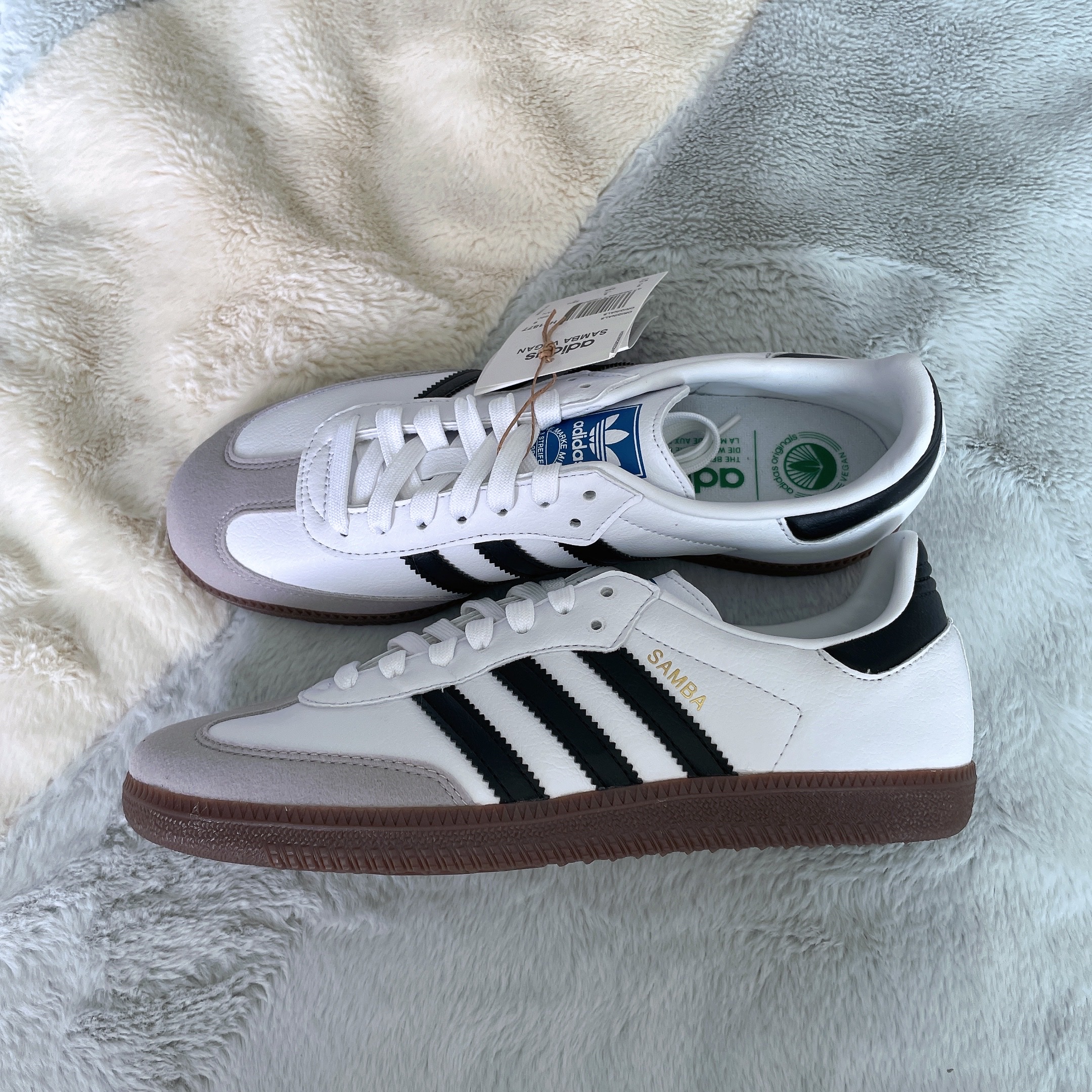 Adidas Samba Vegan White Black 착용 스타일 - 2
