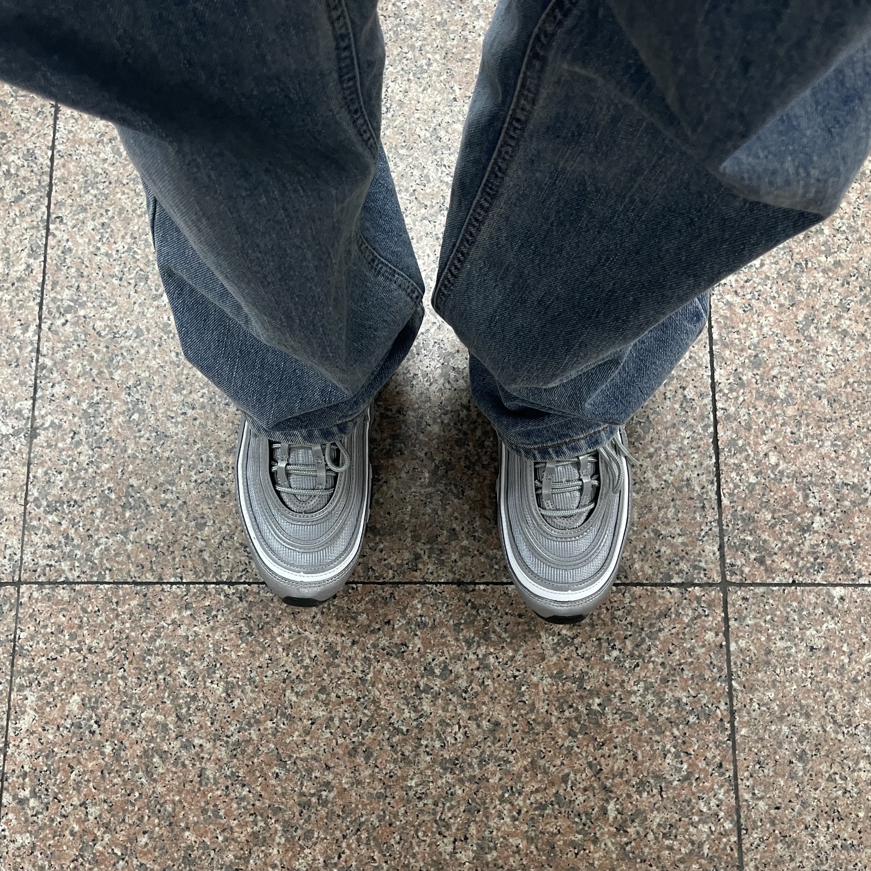 Nike Air Max 97 OG Silver Bullet 2022 착용 스타일 - 1