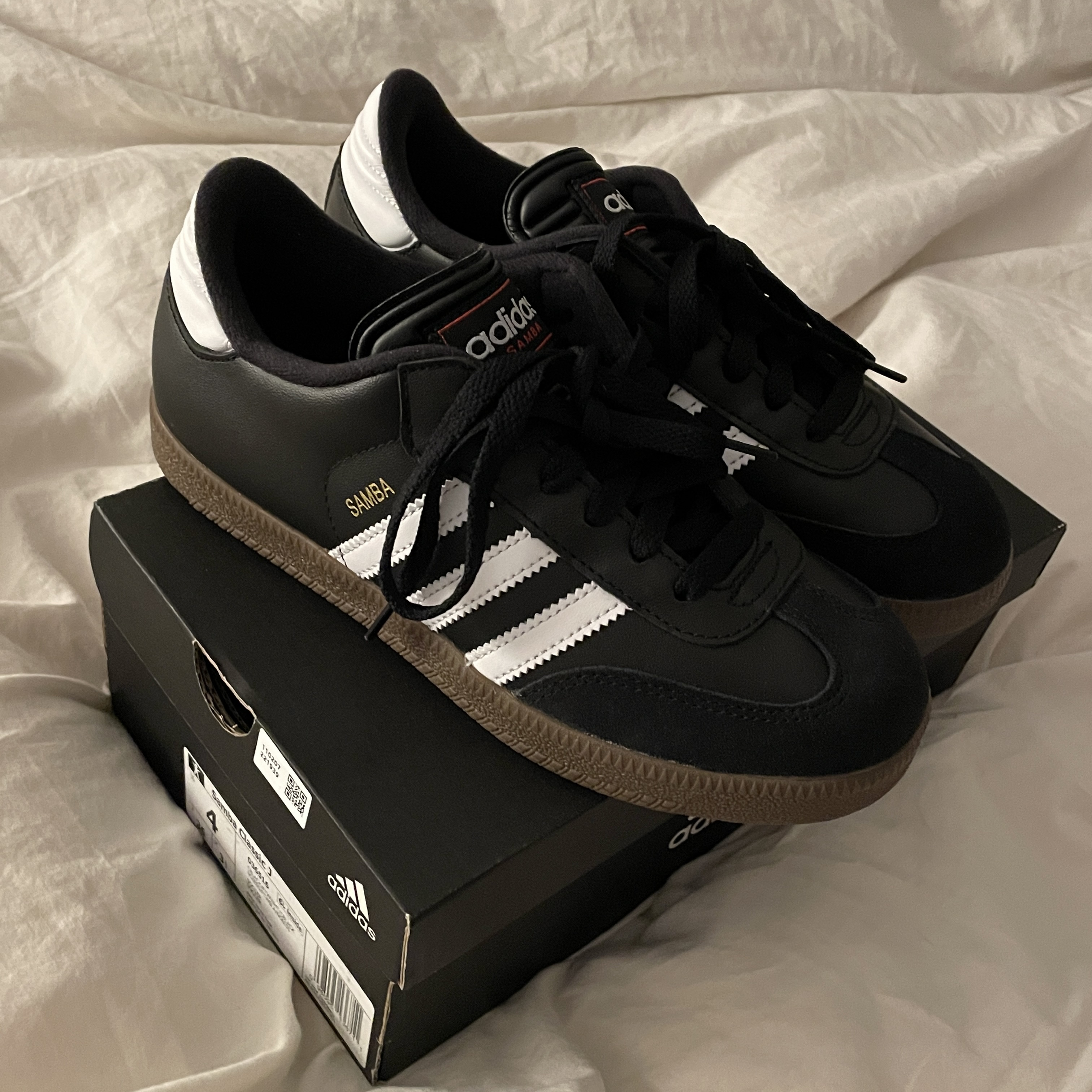 (J) Adidas Samba Classic Core Black 착용 스타일