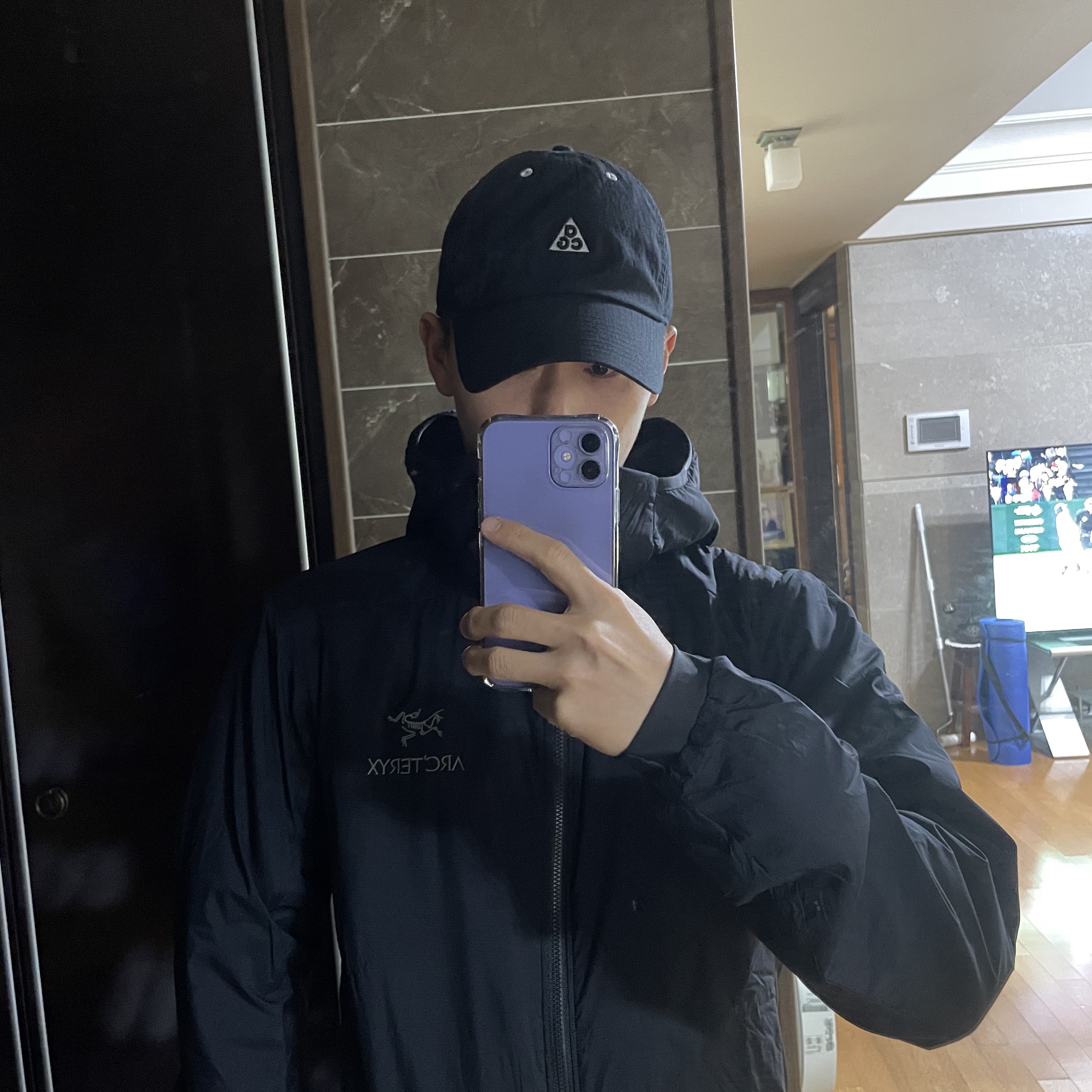 Arc'teryx Atom LT Hoody Black 착용 스타일