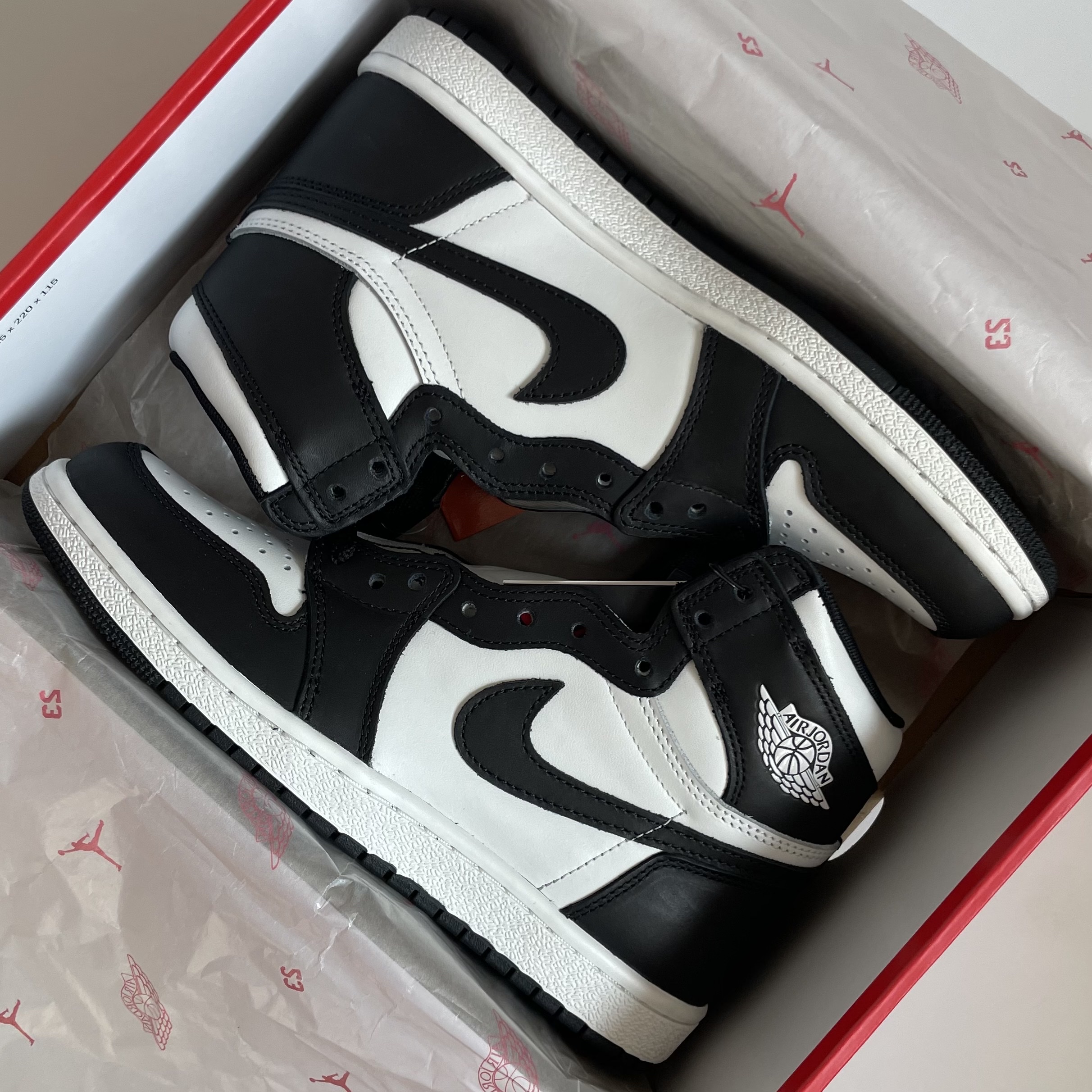 Jordan 1 High 85 Black White 착용 스타일