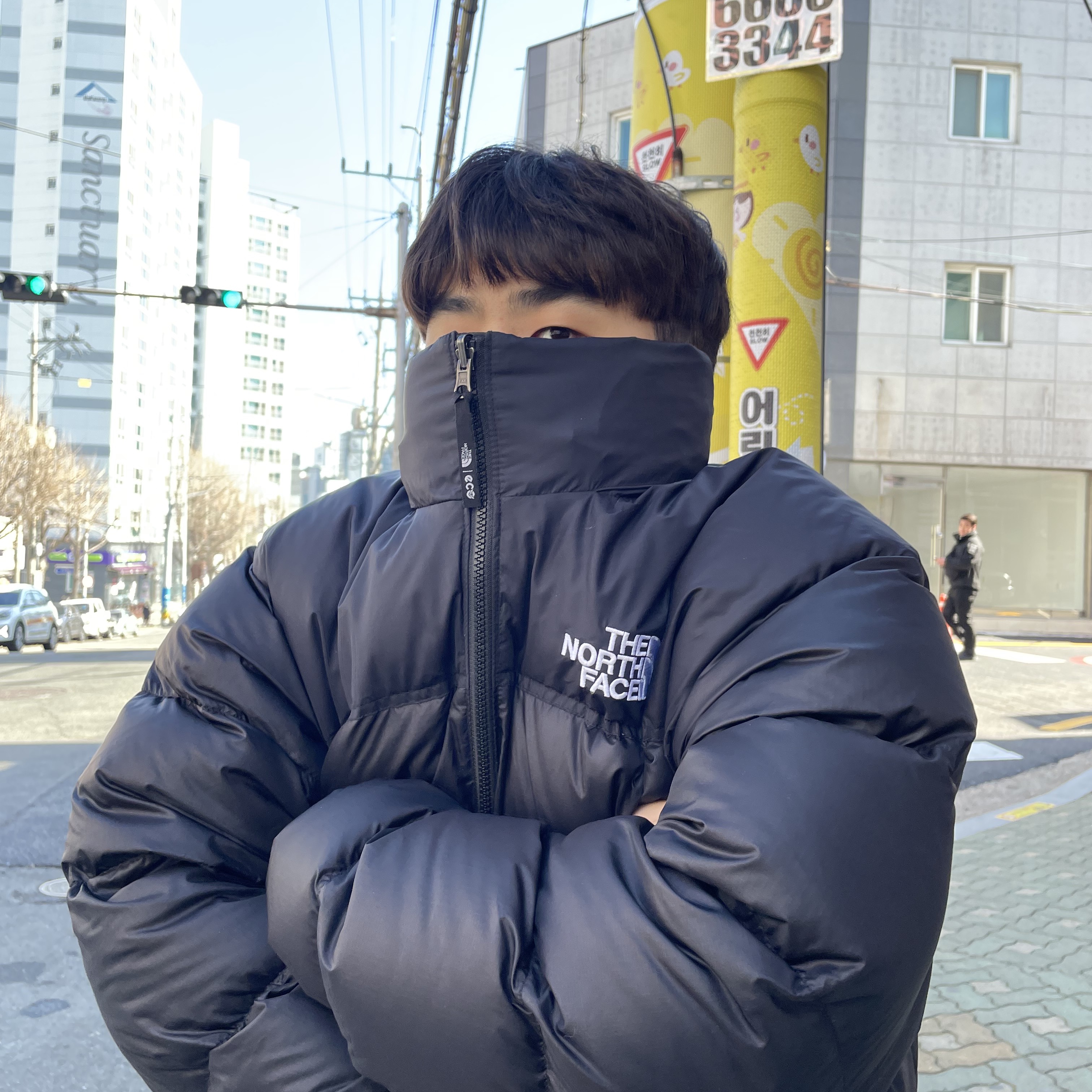 The North Face 1996 Eco Nuptse Jacket Black 착용 스타일 - 1