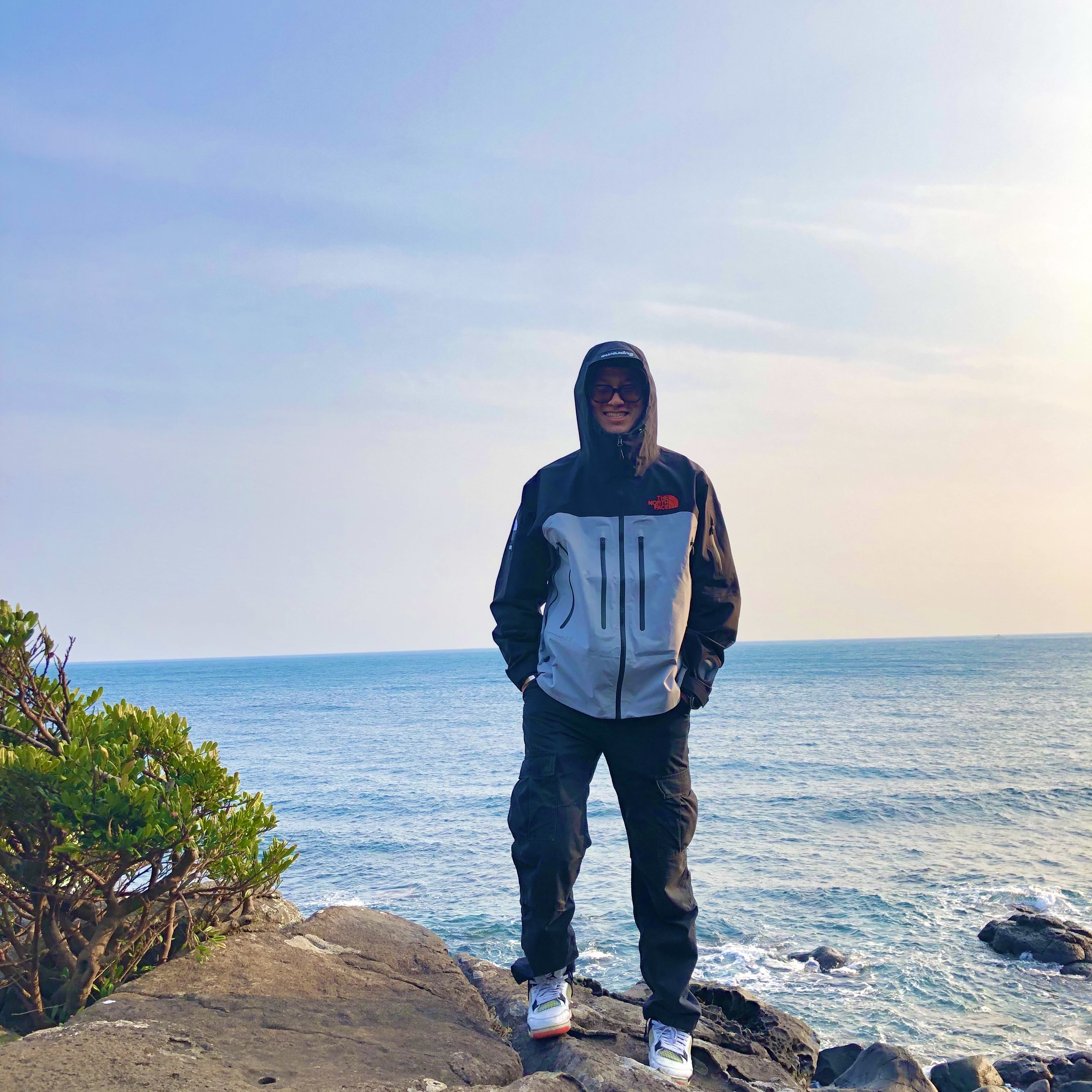Supreme x The North Face Taped Seam Shell Jacket Grey - 22FW 착용 스타일