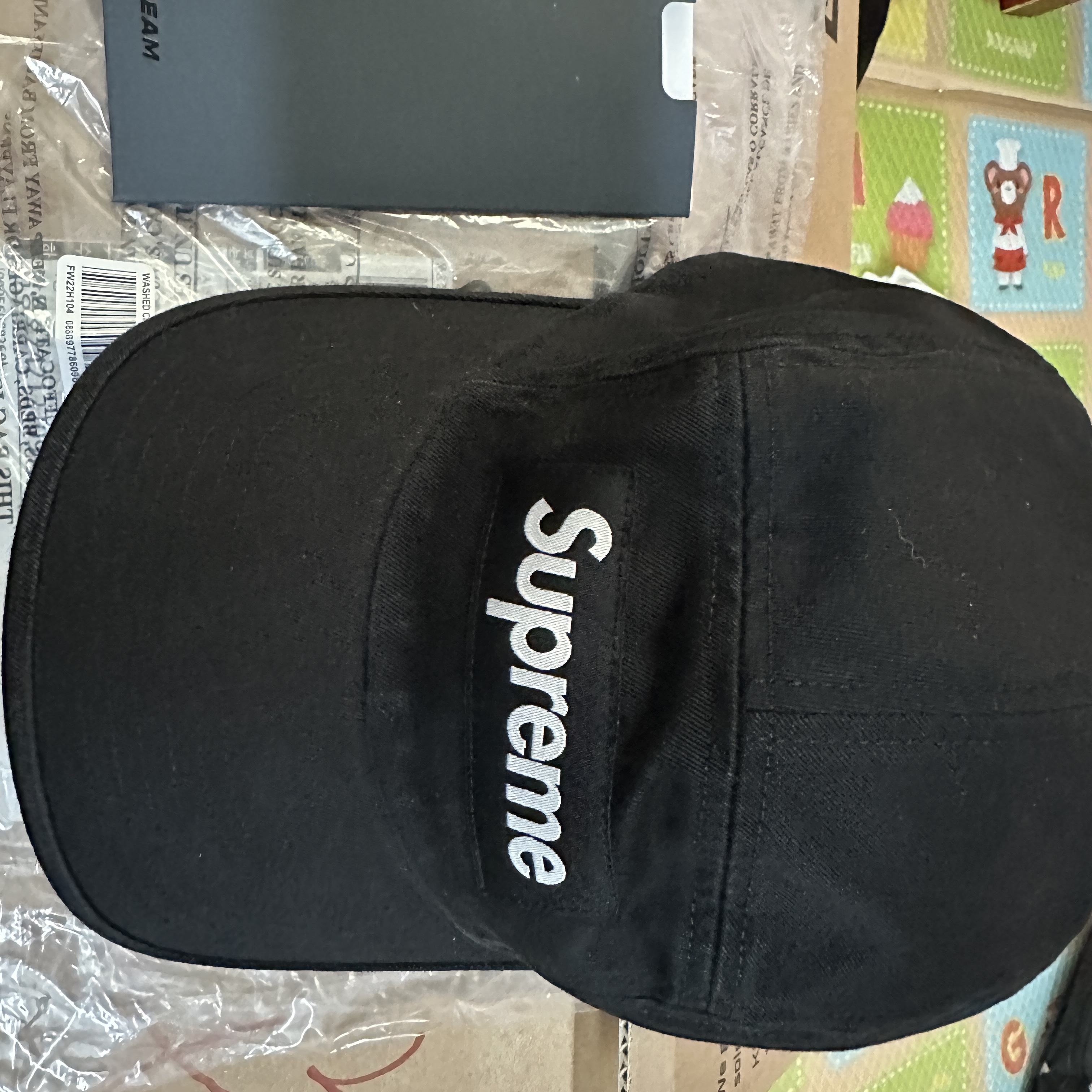 Supreme Washed Chino Twill Camp Cap Black 착용 스타일