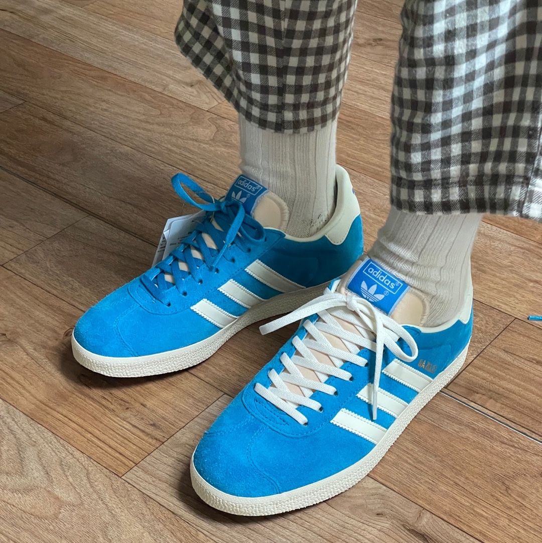 Adidas Gazelle Bold Aqua Off White 착용 스타일 - 2