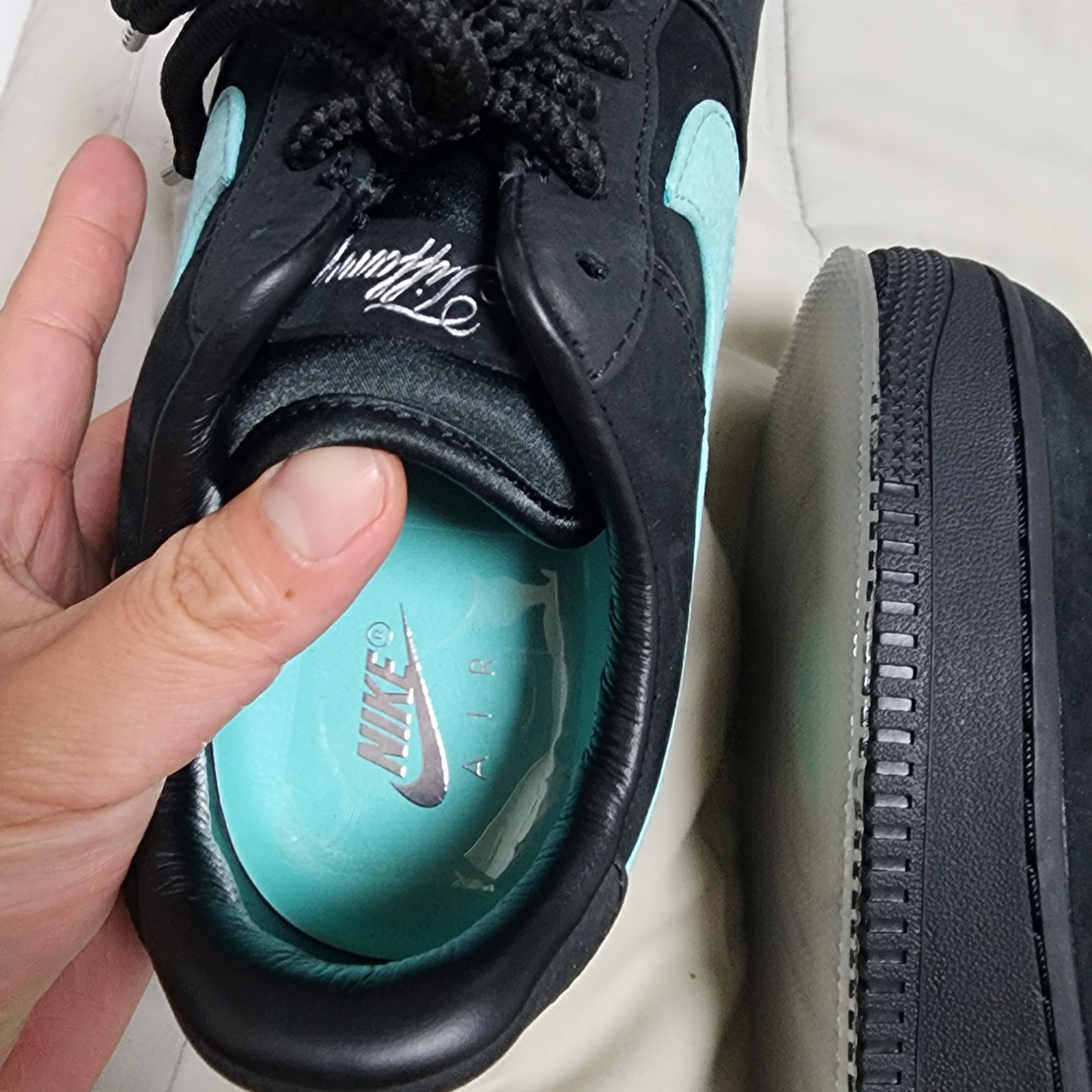 Nike x Tiffany & Co. Air Force 1 Low SP 1837 착용 스타일 - 2