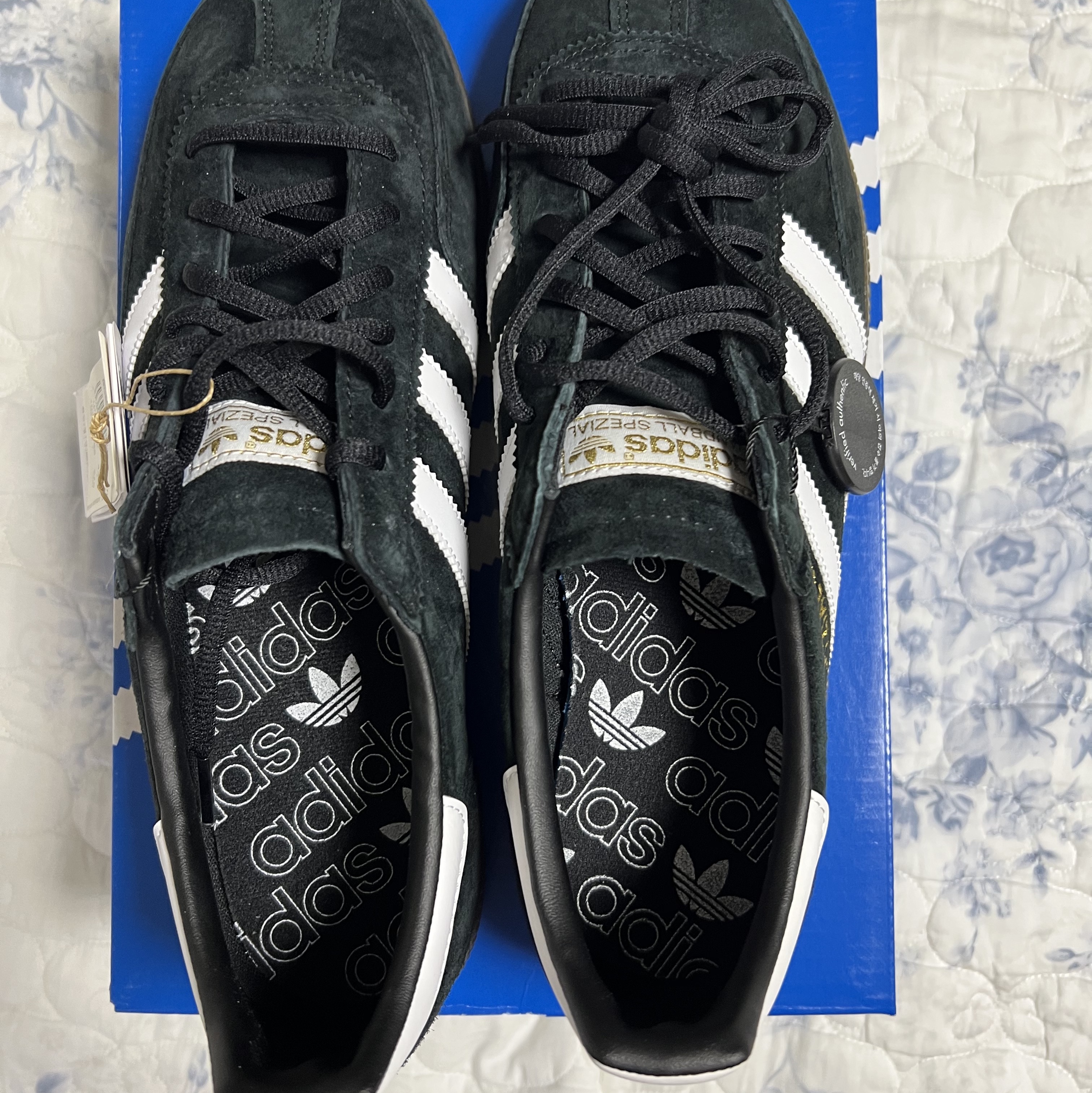 Adidas Spezial Handball Core Black 착용 스타일 - 1