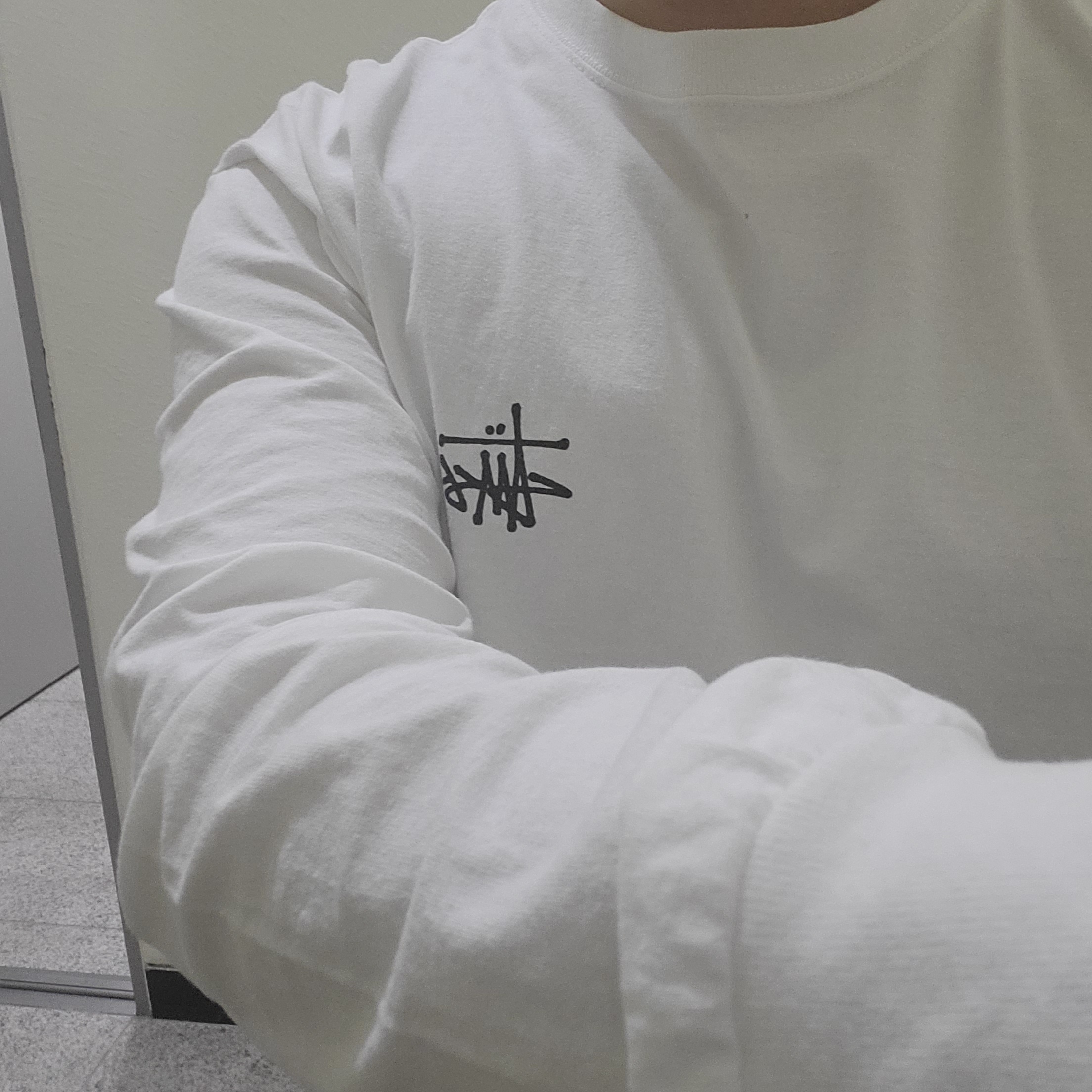 Stussy Basic Stussy LS T-Shirt White 2022 착용 스타일 - 4