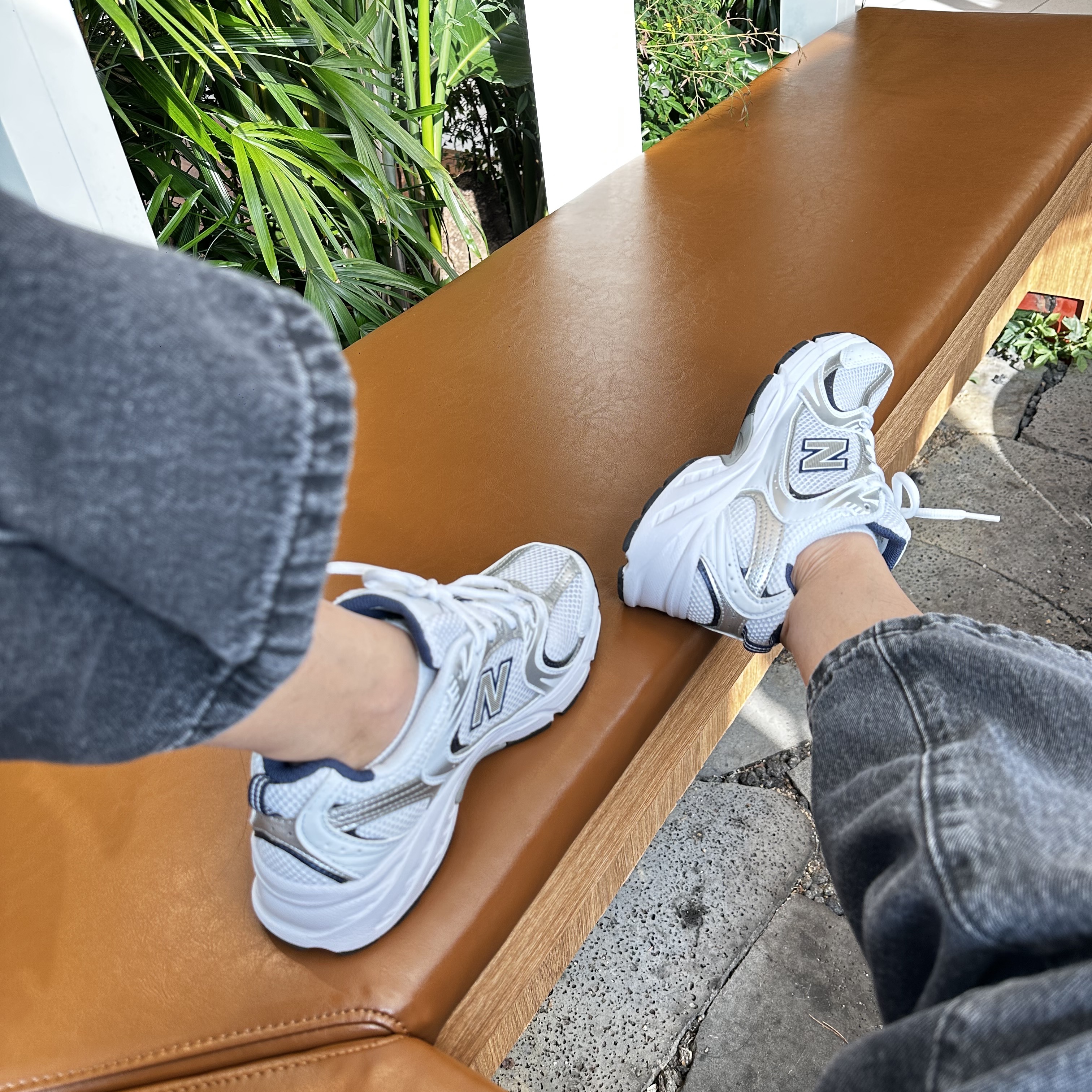 New Balance 530 White 착용 스타일 - 1