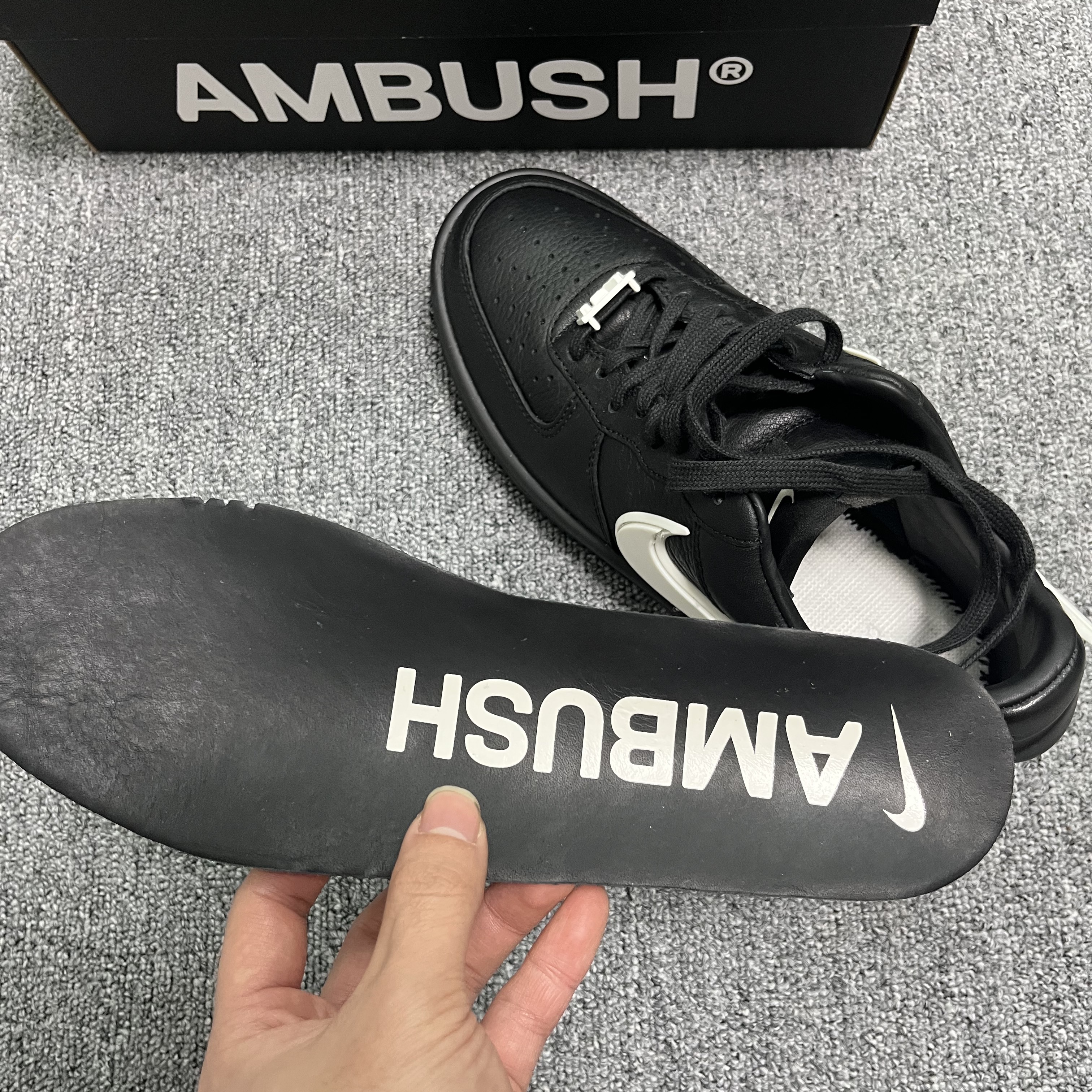 Nike x Ambush Air Force 1 Low SP Black 착용 스타일 - 3