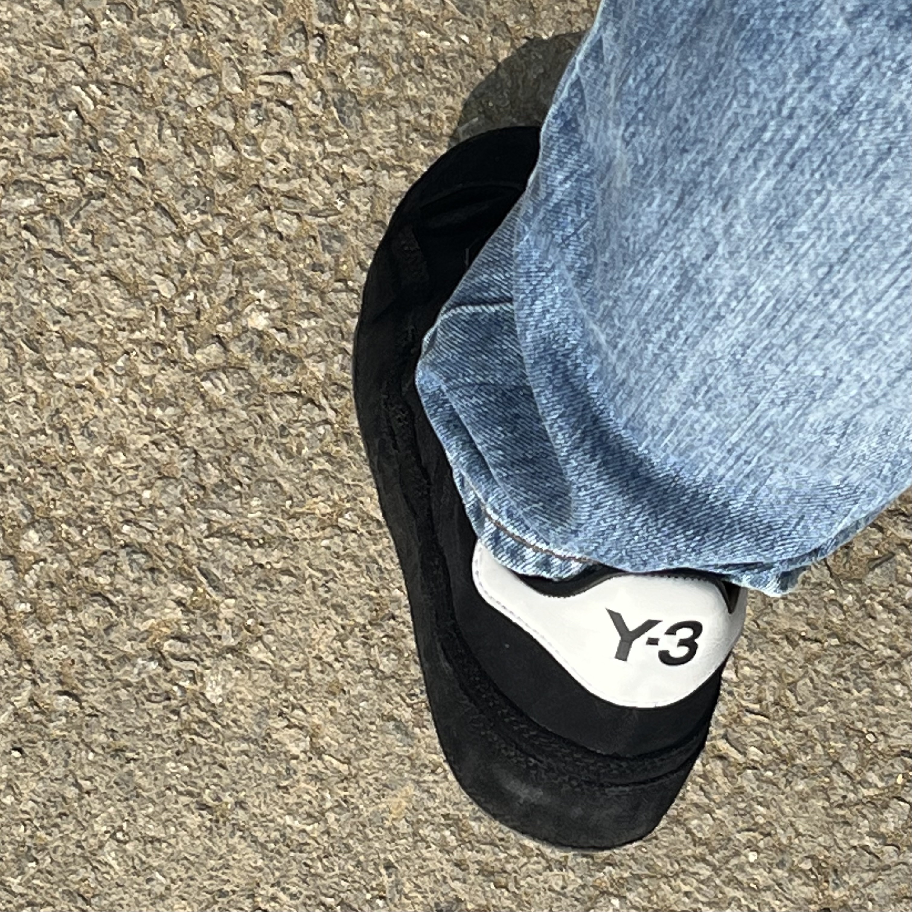 Y-3 Gazelle Black 착용 스타일