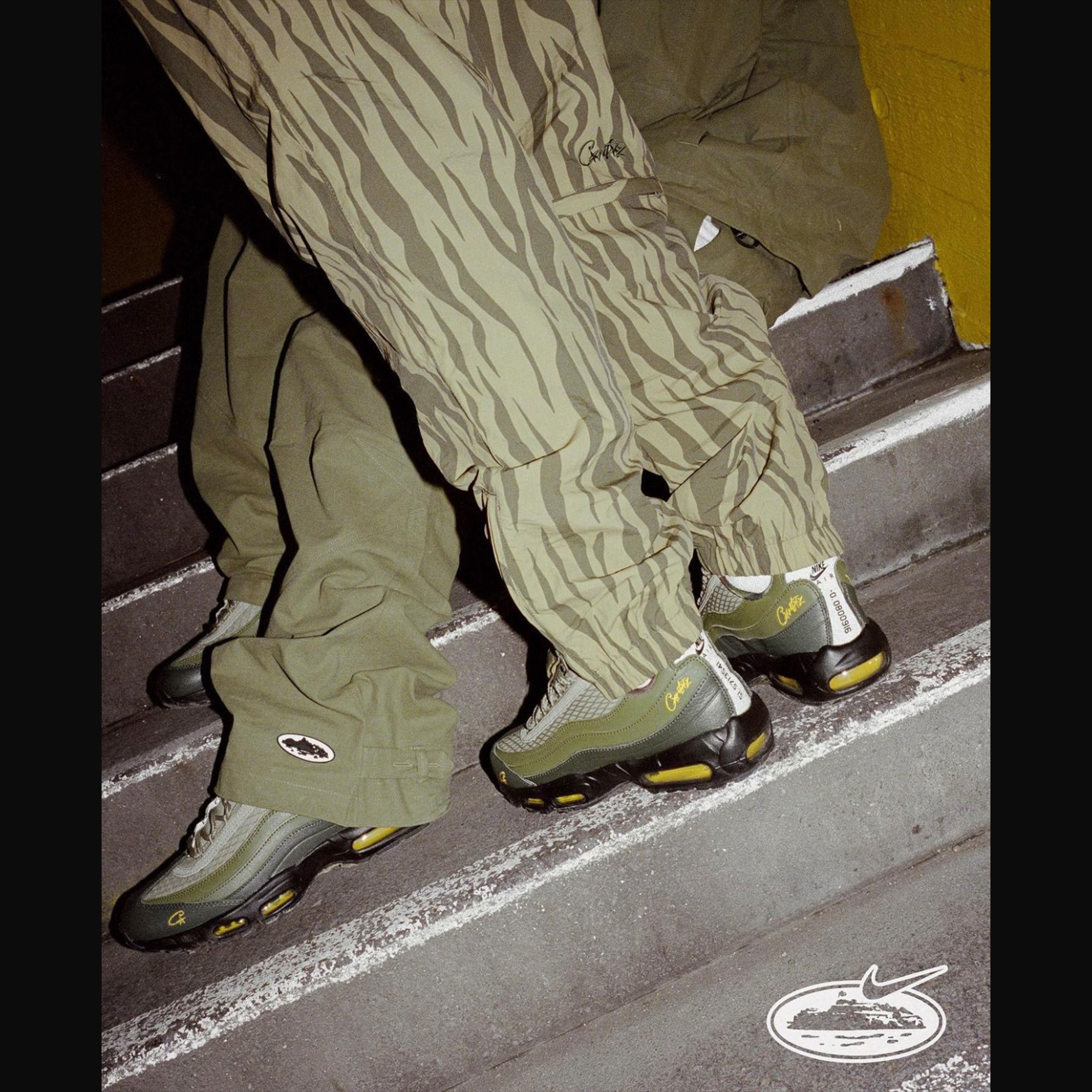 Nike x Corteiz Air Max 95 Sequoia 착용 스타일 - 3