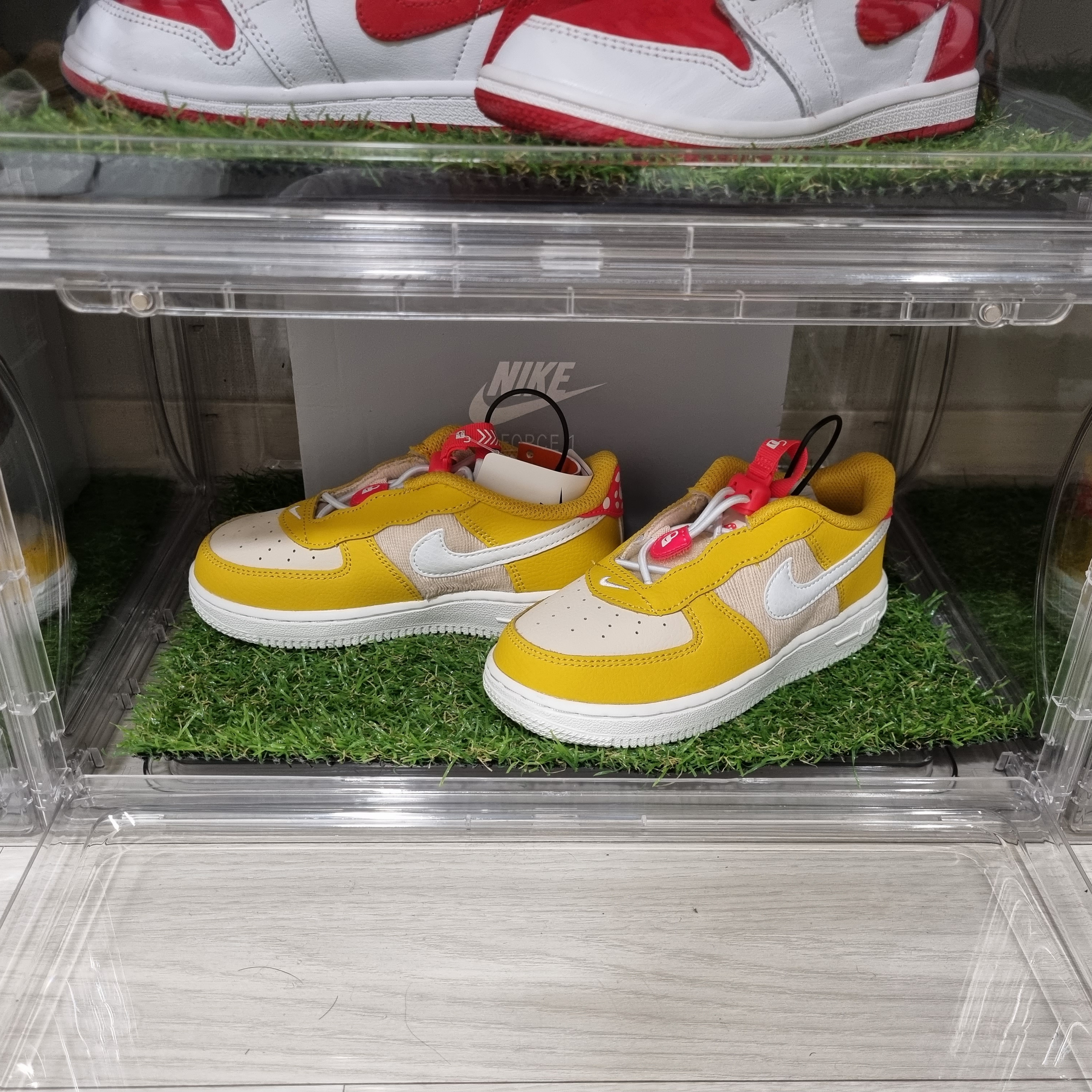 (TD) Nike Air Force 1 Toggle SE Yellow Ochre 착용 스타일 - 2