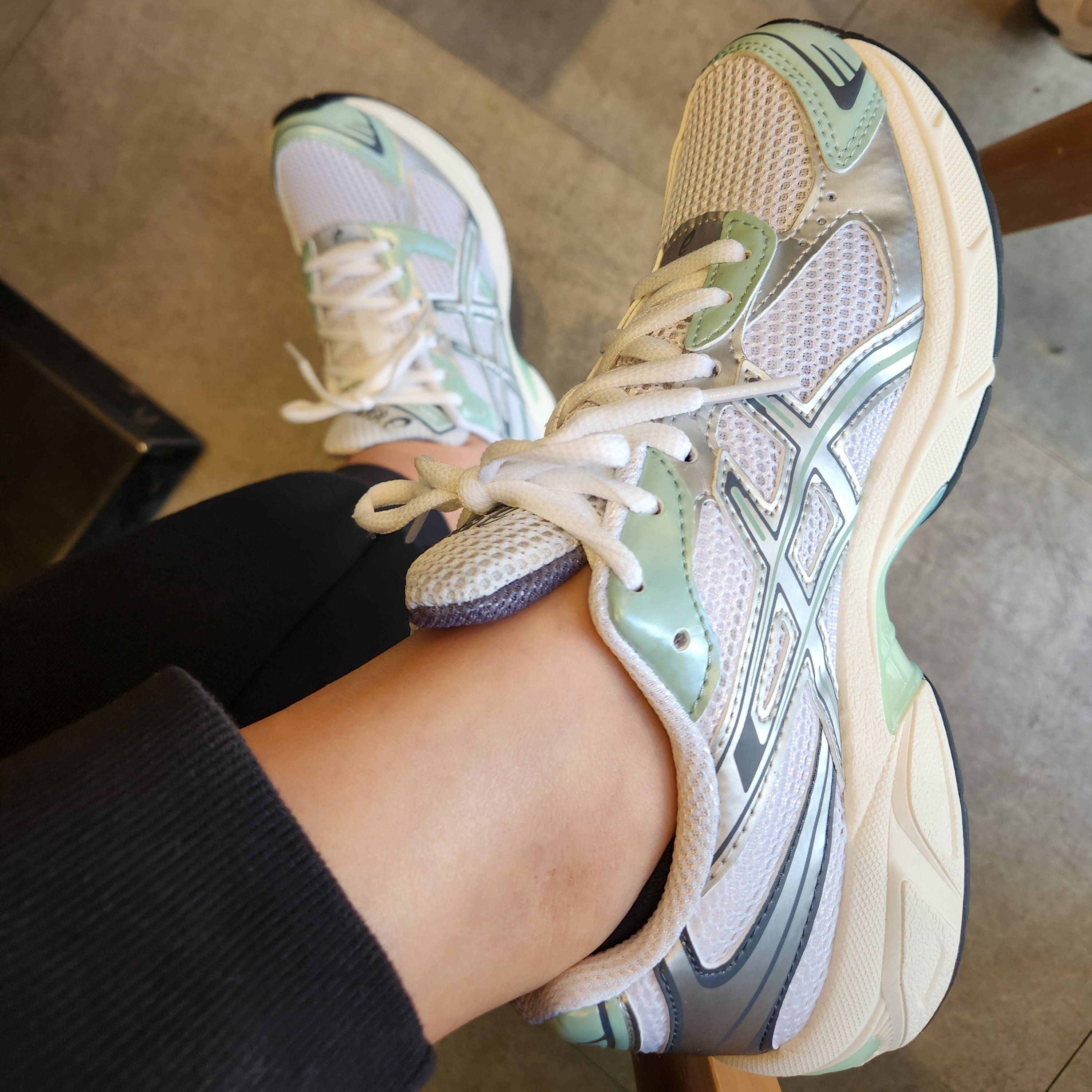 Asics x Naked Gel-1130 White Pure Silver 착용 스타일