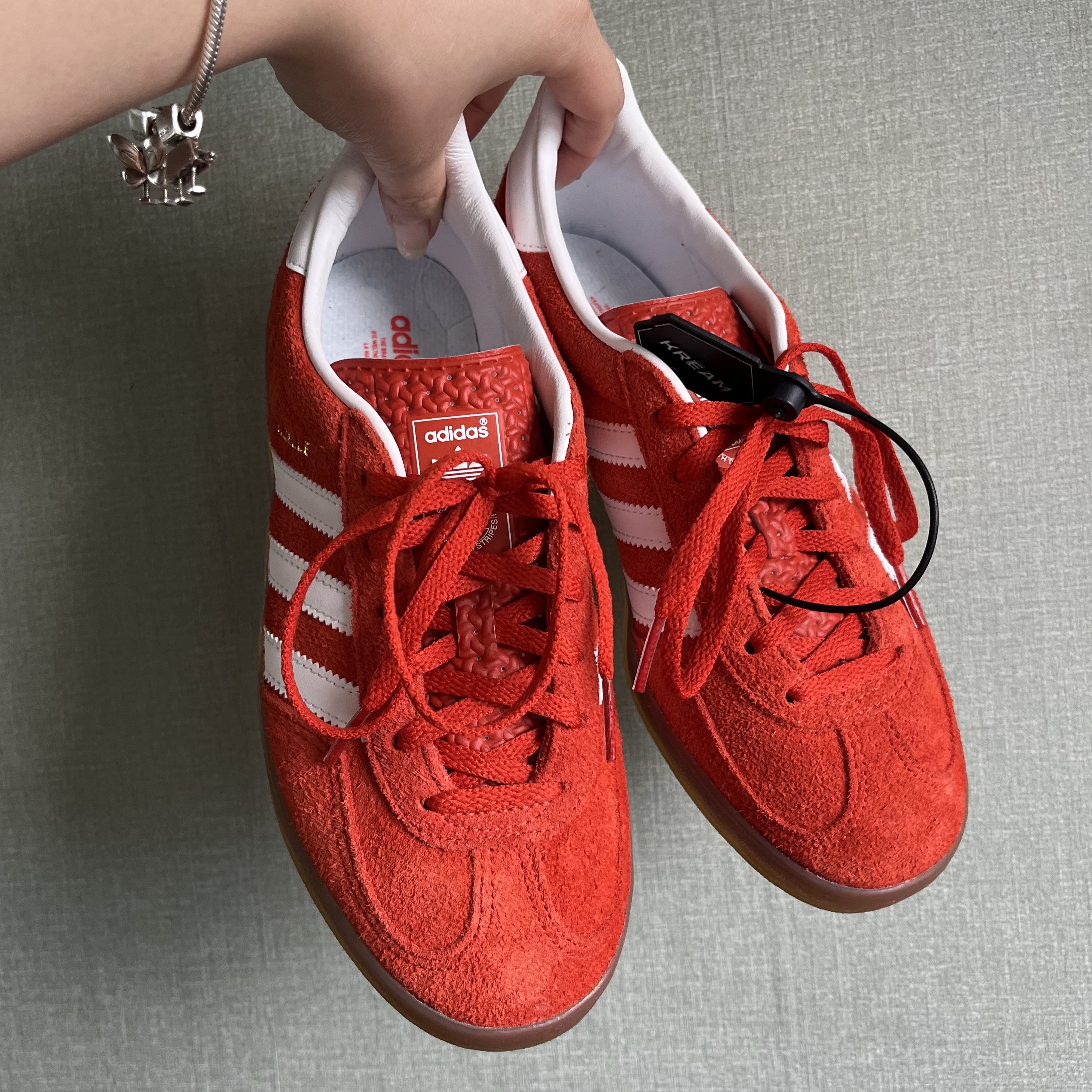 (W) Adidas Gazelle Indoor Bold Orange Cloud White 착용 스타일 - 1