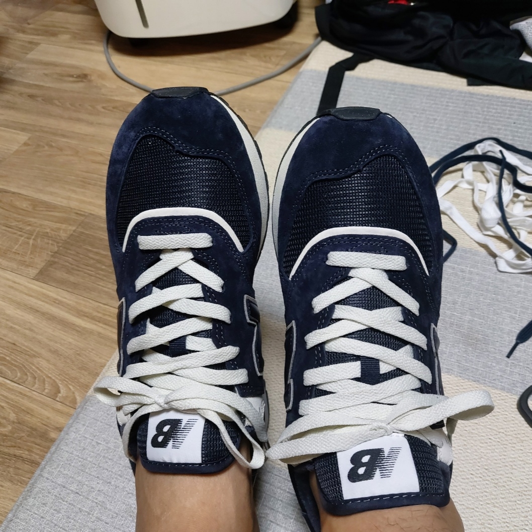 New Balance 574 Legacy Blue Navy 착용 스타일 - 1