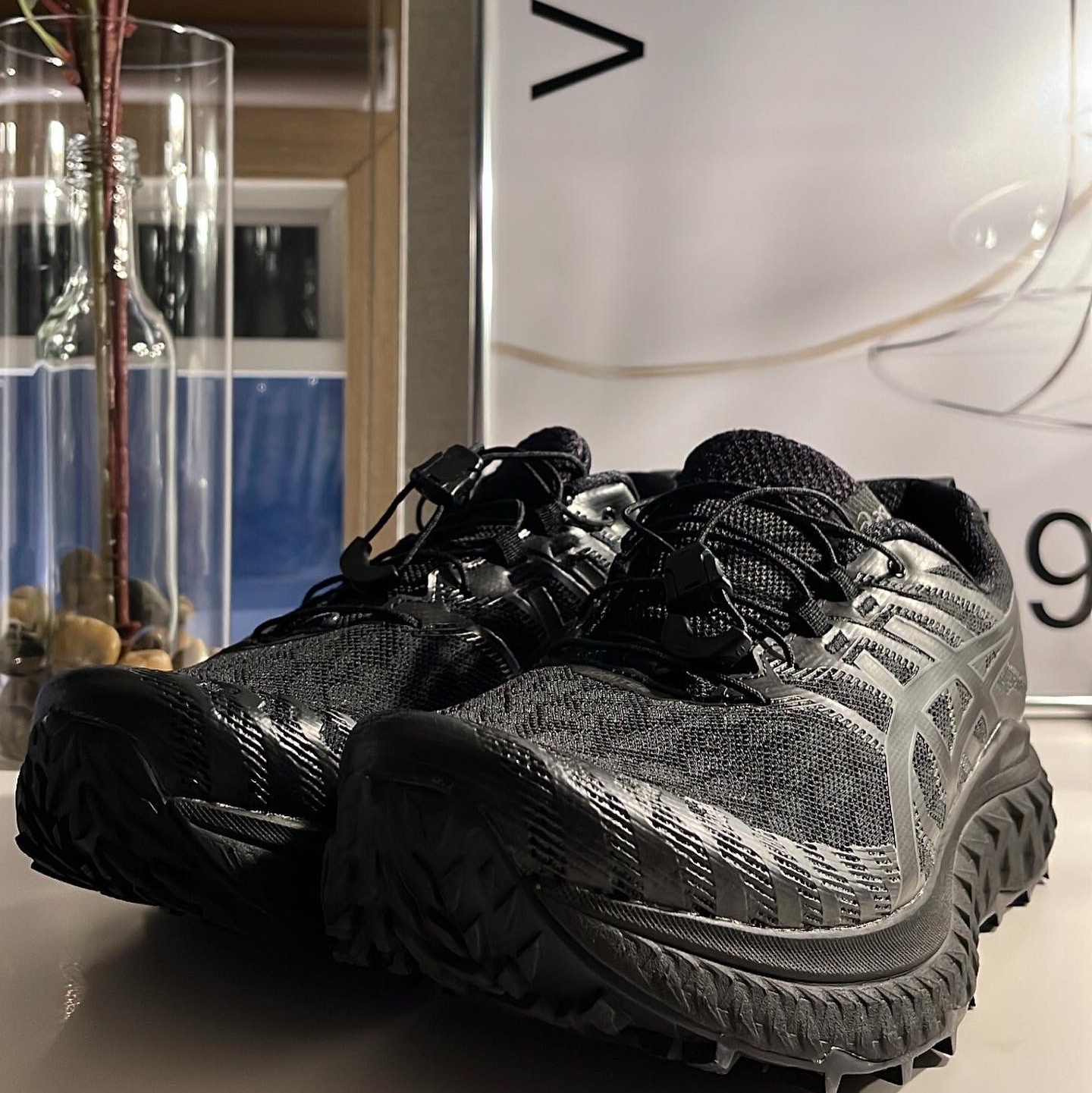 Asics Trabuco Max Black 착용 스타일 - 2