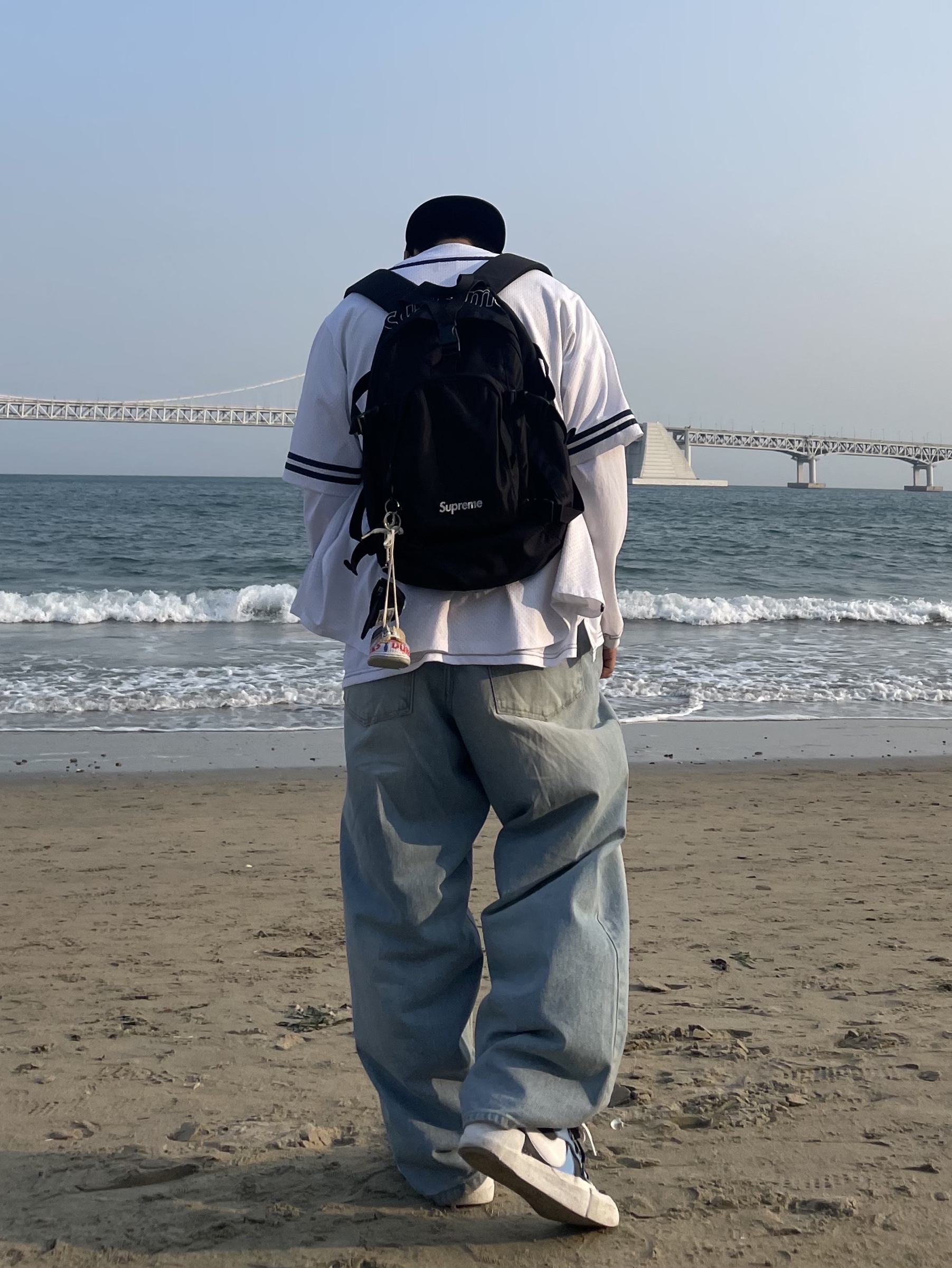 Nike x Sacai Blazer Mid White Black Legend Blue, Supreme Backpack Black - 19FW 착용 스타일 - 3