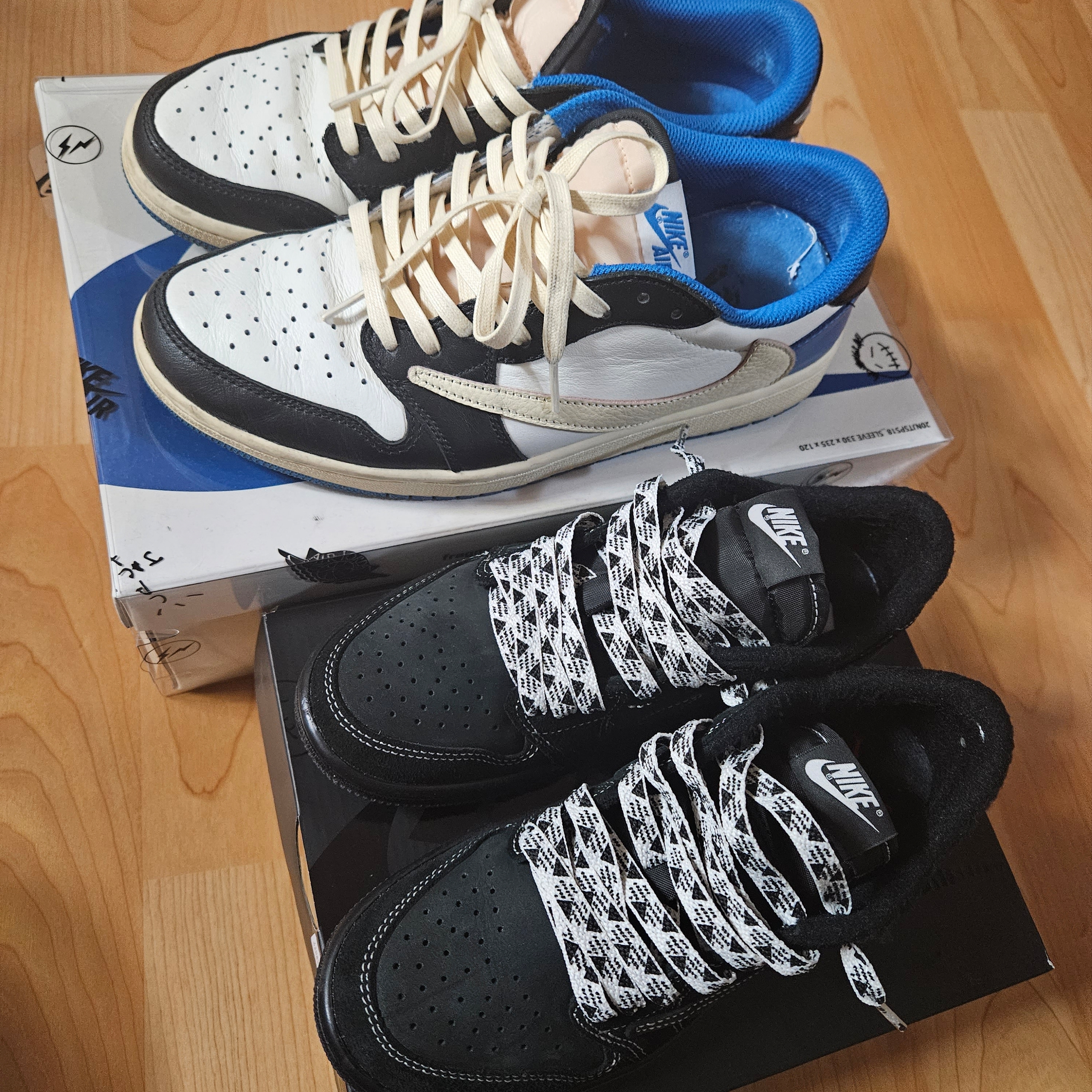(PS) Jordan 1 x Travis Scott Retro Low OG SP Black Phantom, Jordan 1 x Travis Scott x Fragment Retro Low OG SP Military Blue 착용 스타일