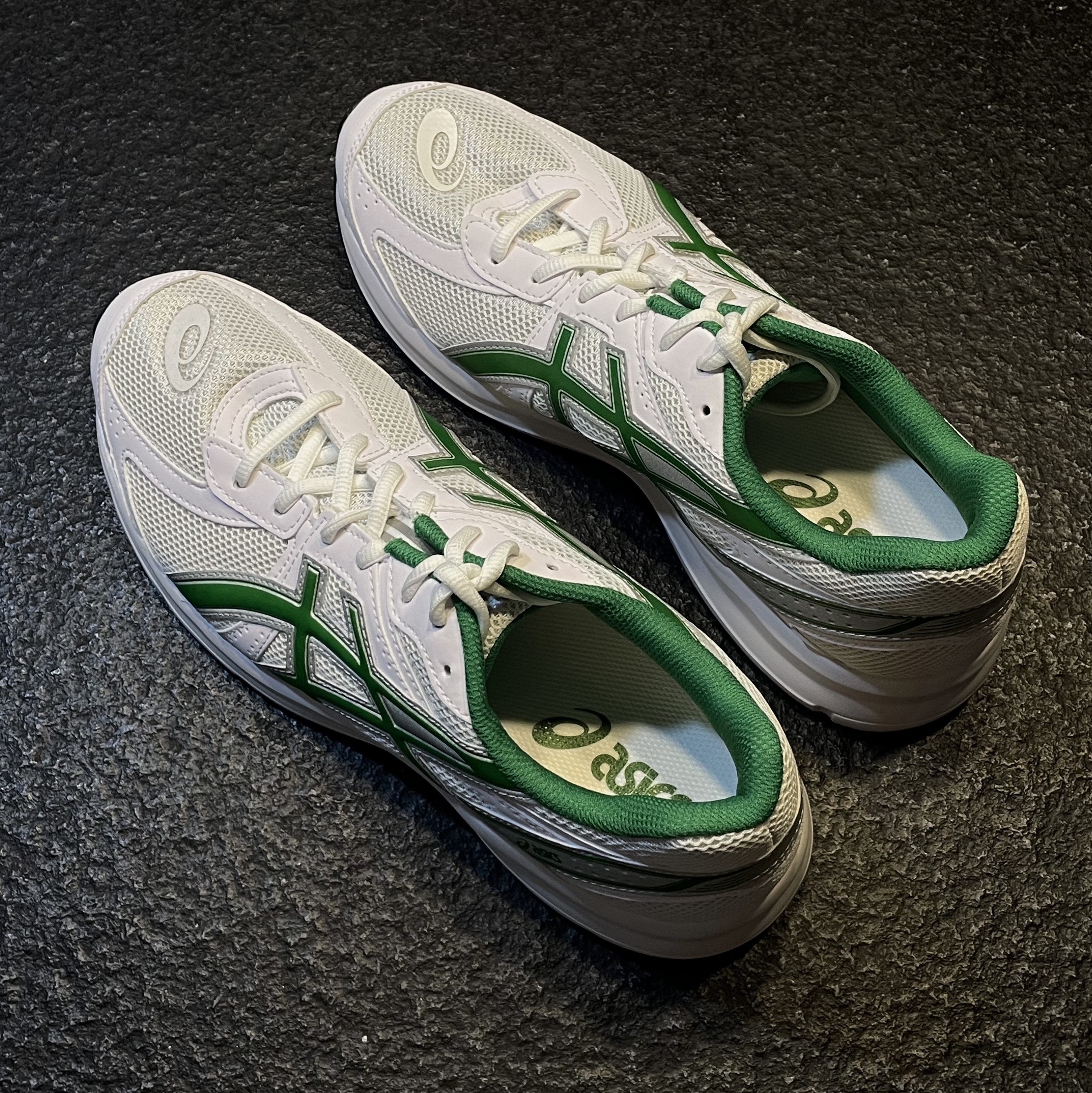 Asics Jog 100 S White Green - 2E Wide 착용 스타일
