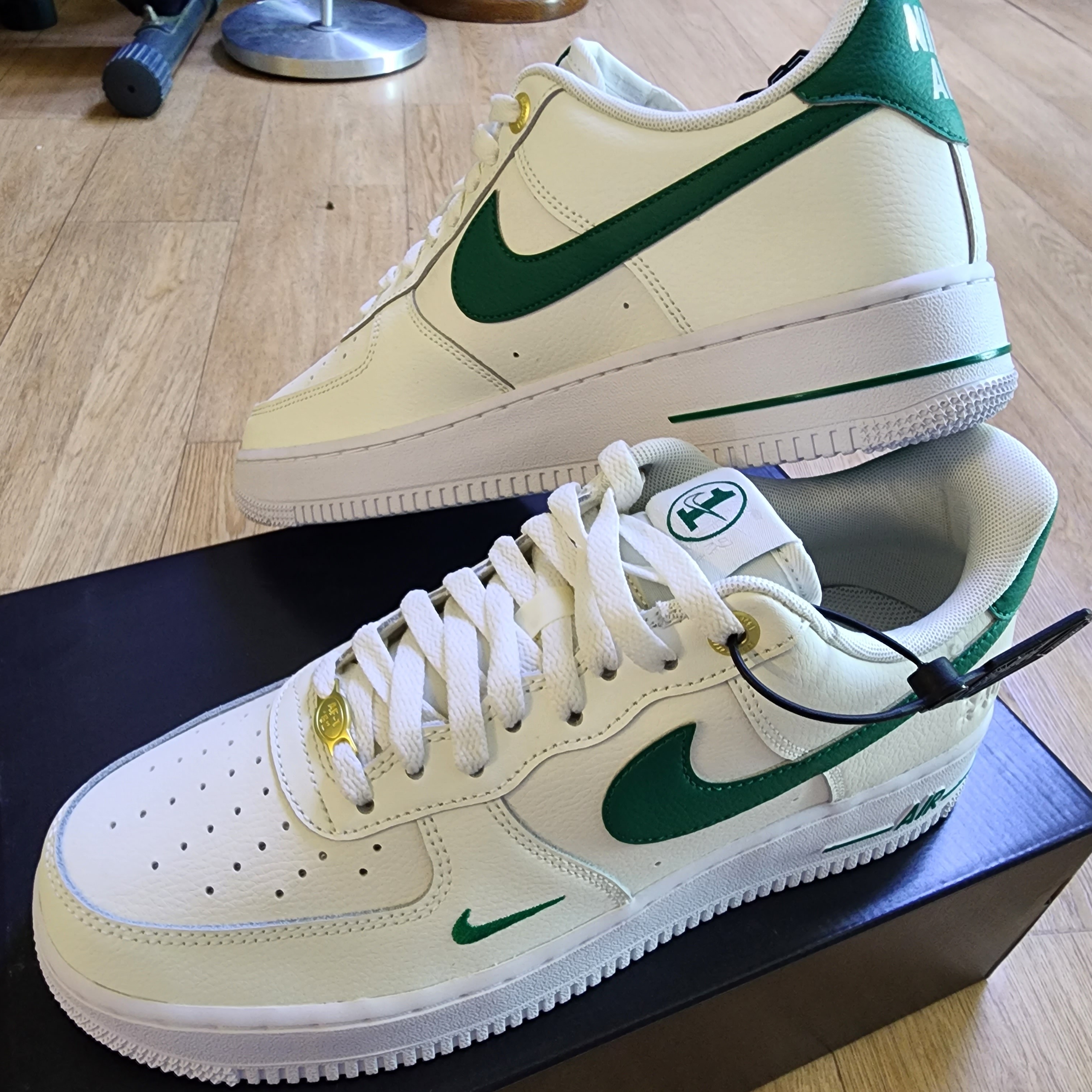 Nike Air Force 1 '07 LV8 40th Anniversary Join Forces Sail Malachite 착용 스타일 - 3