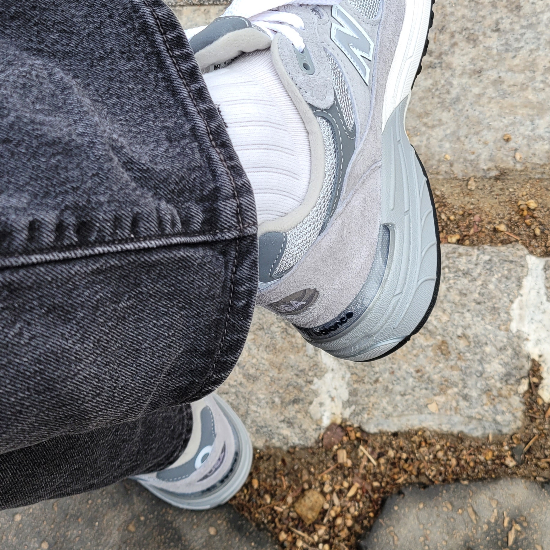 (W) New Balance 993 Made in USA Grey - B Standard 착용 스타일