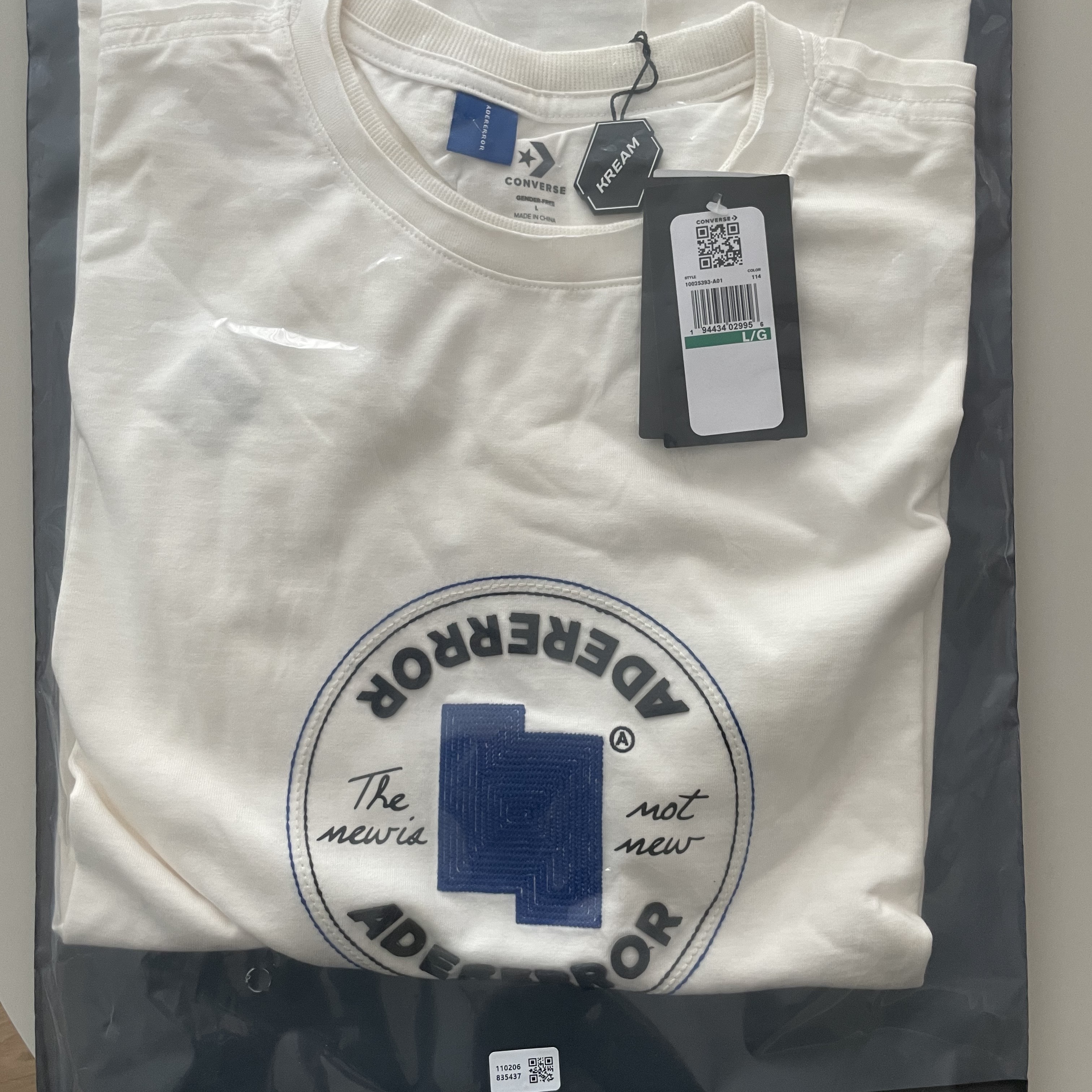Converse x Ader Error Shapes T-Shirt Cloud Dancer 착용 스타일