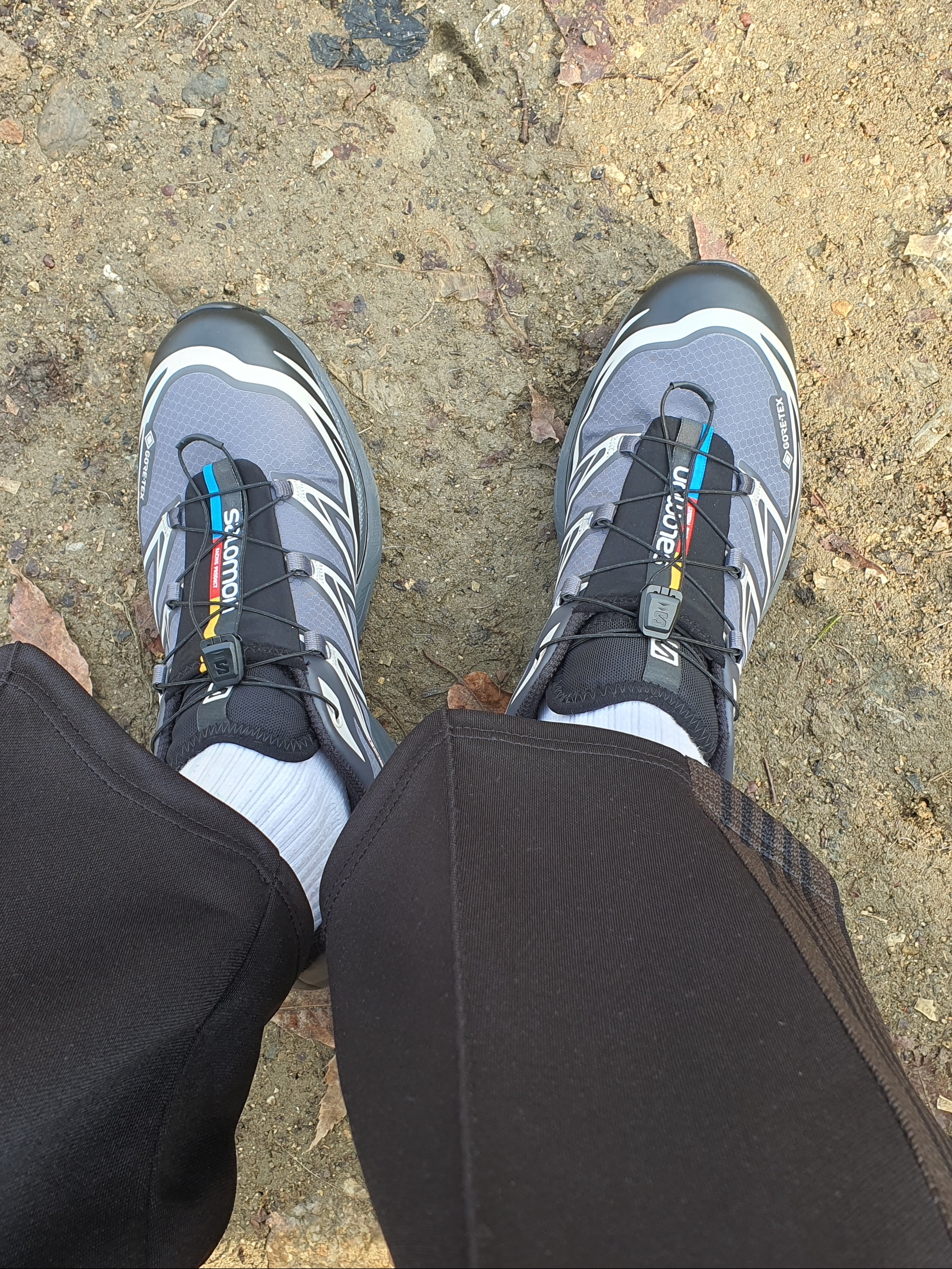 Salomon XT-6 Gore-Tex Black Ebony 착용 스타일 - 2