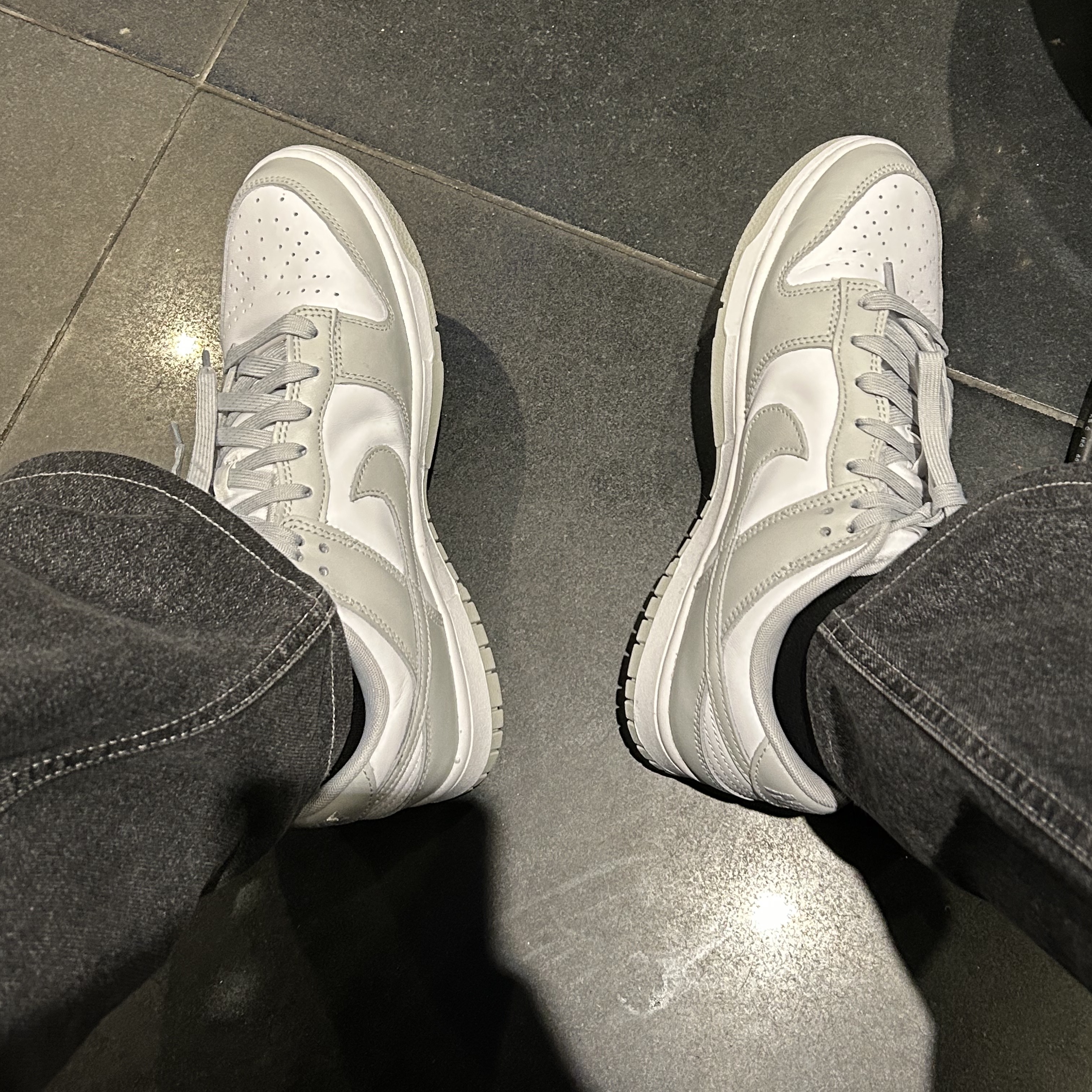 Nike Dunk Low Retro Grey Fog 착용 스타일