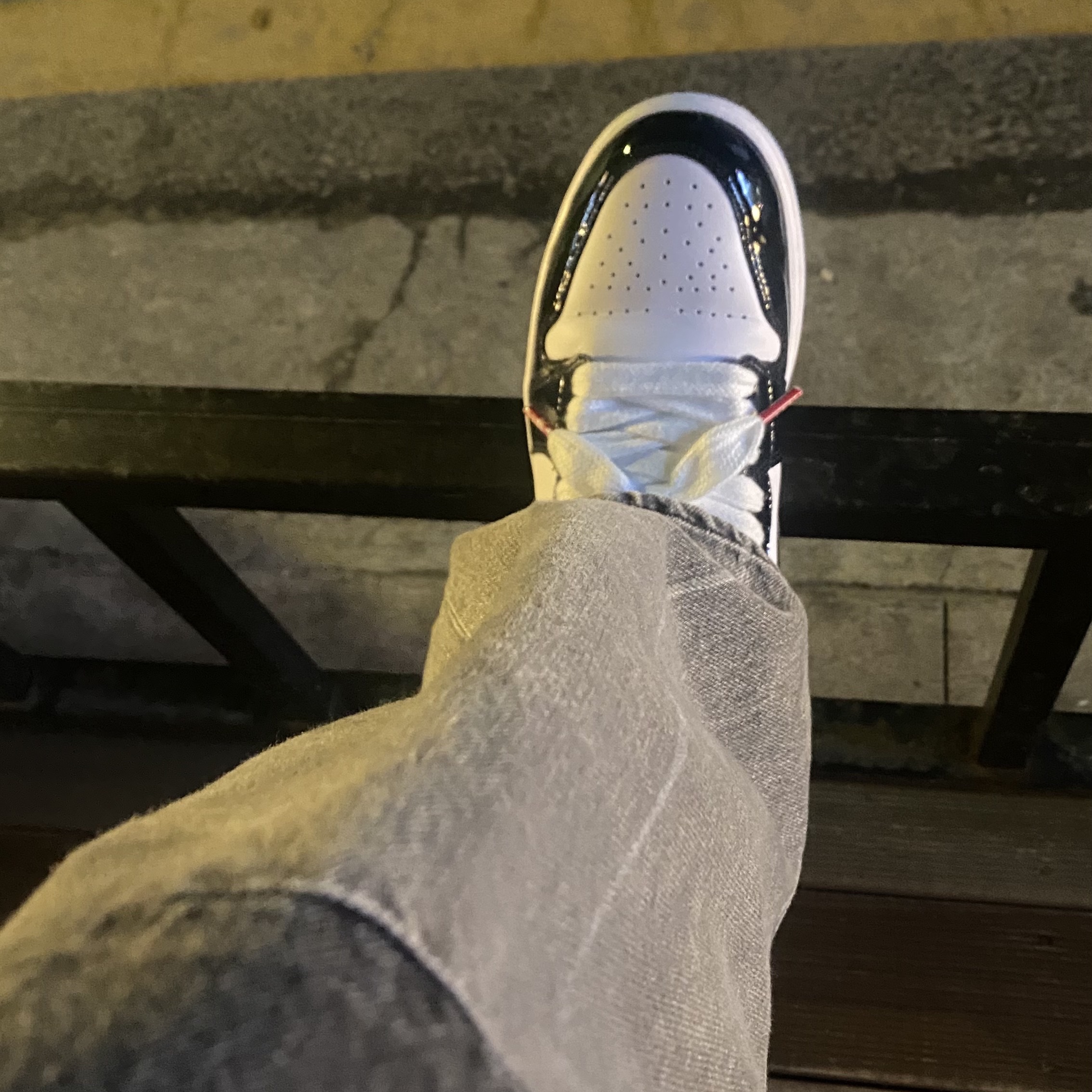 Jordan 1 Low SE Concord, Our Legacy Extended Third Cut Black Grey 착용 스타일