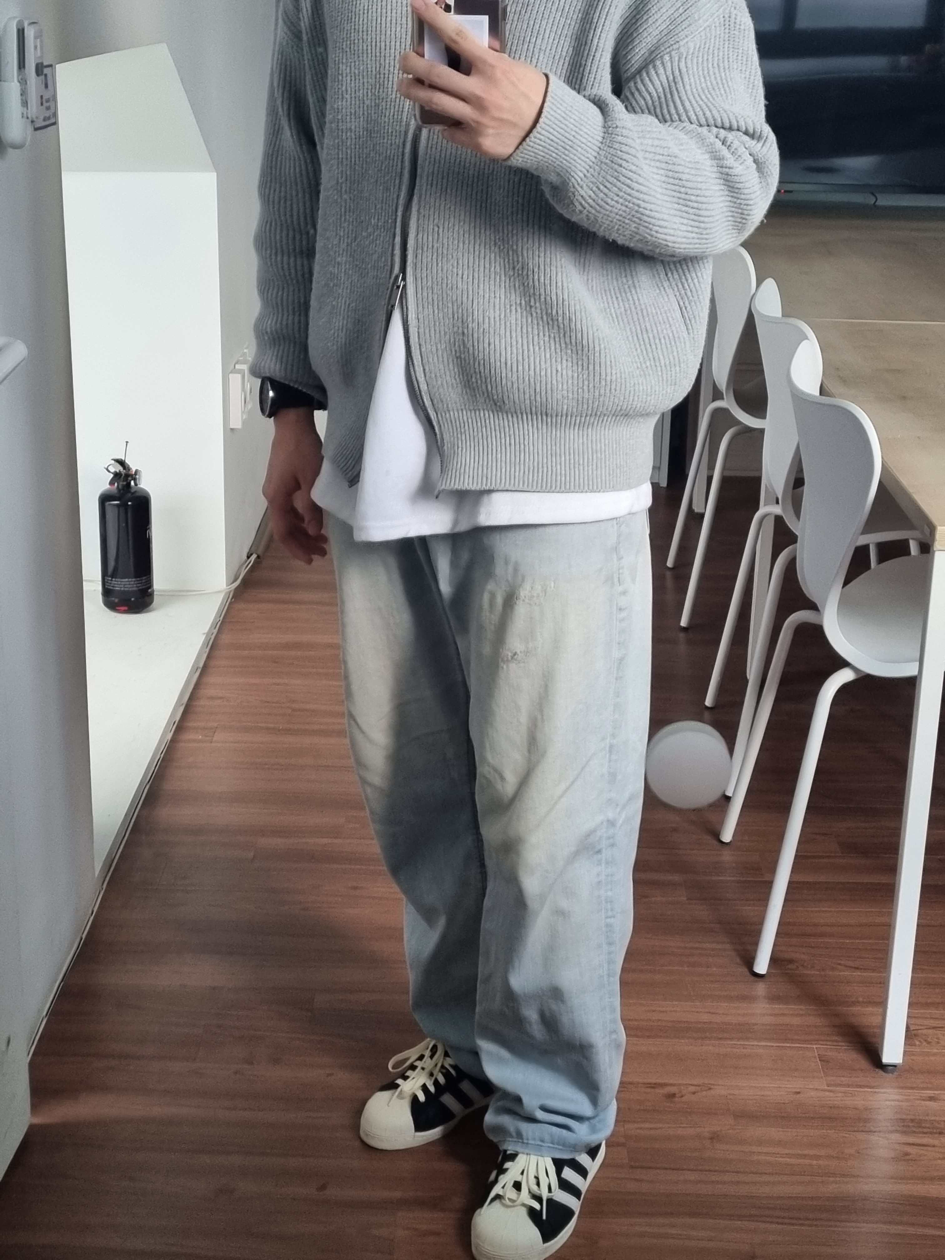 Adidas Superstar 82 Black White 착용 스타일