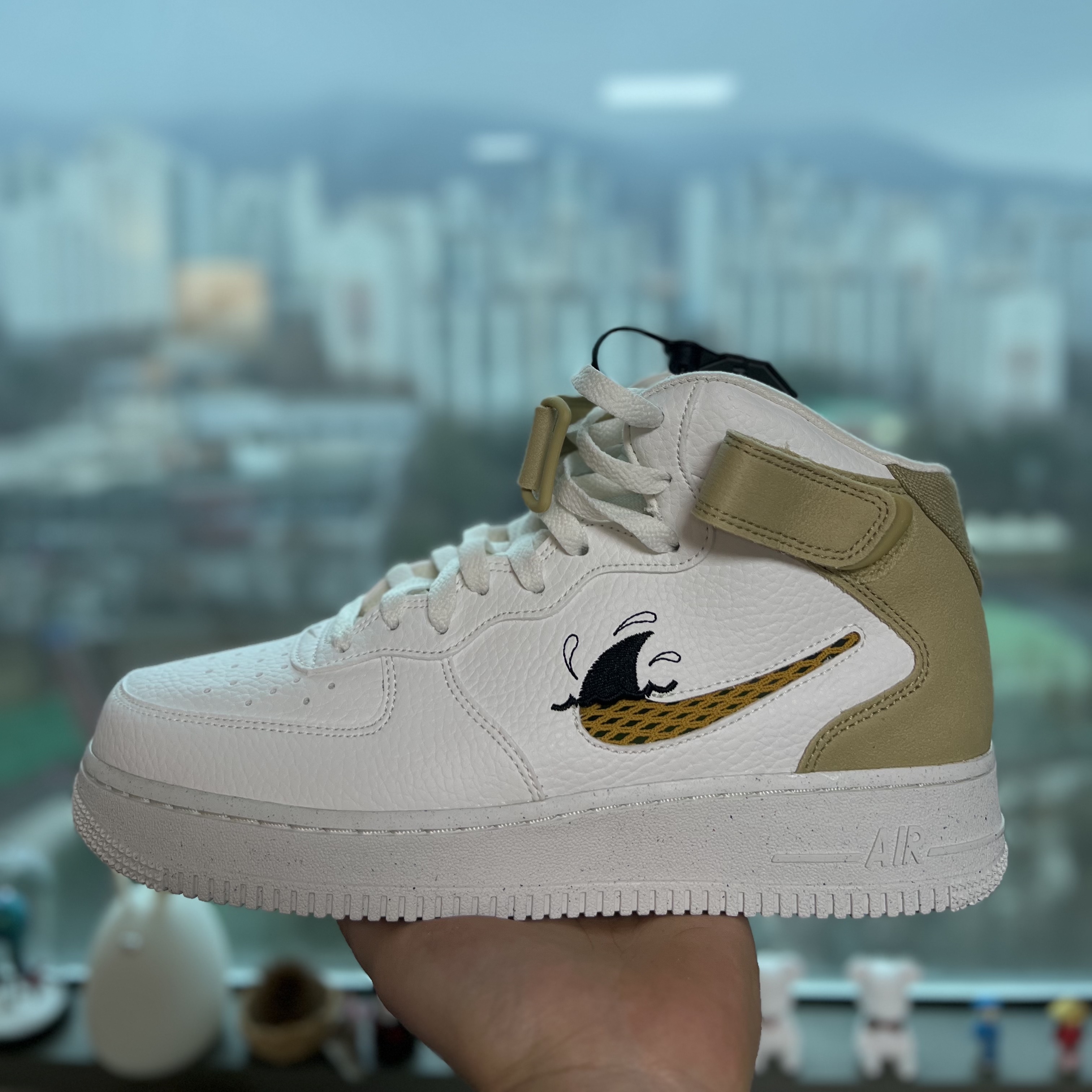 Nike Air Force 1 Mid '07 LV8 Next Nature Sun Club 착용 스타일