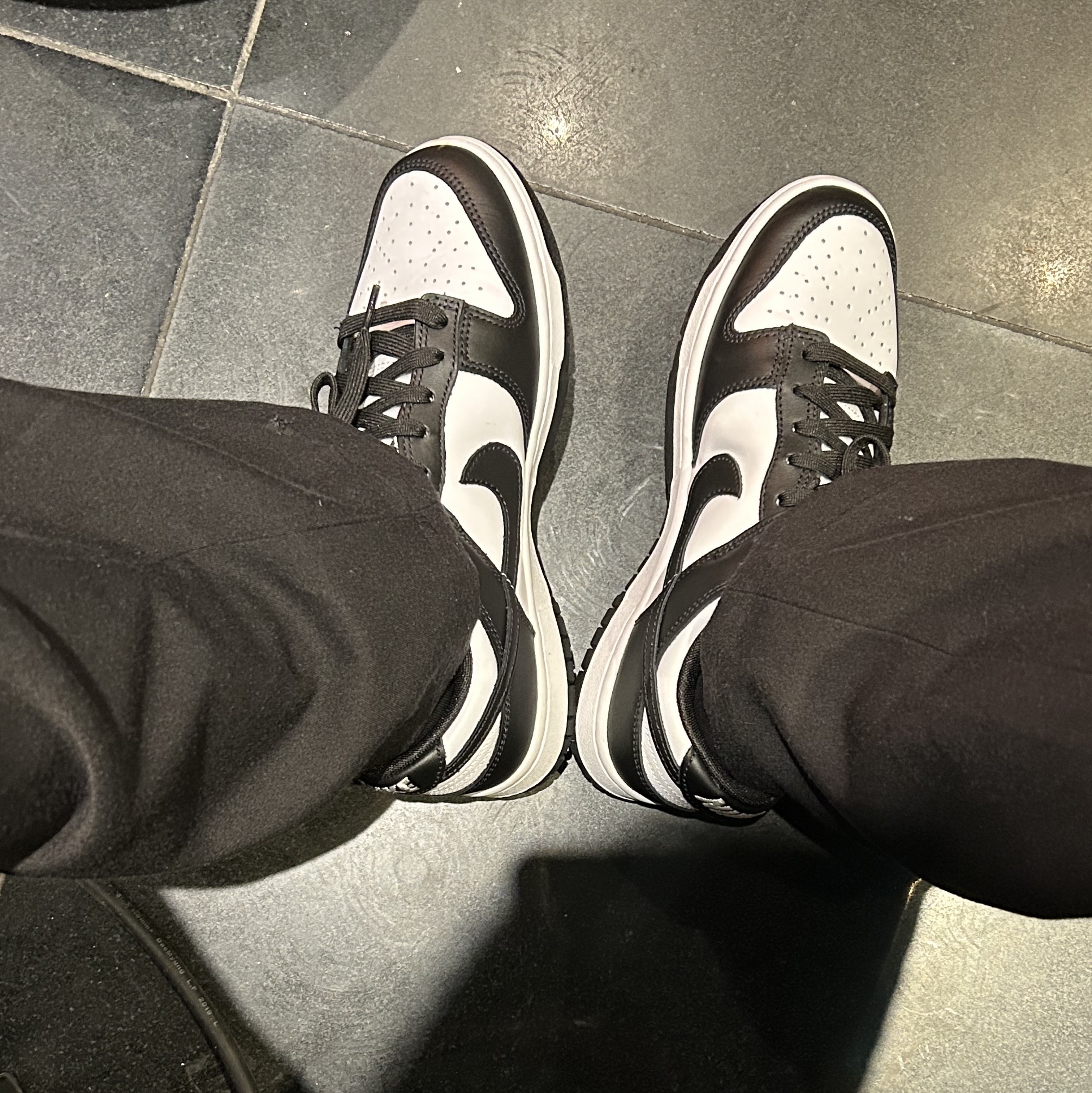 Nike Dunk Low Retro Black 착용 스타일