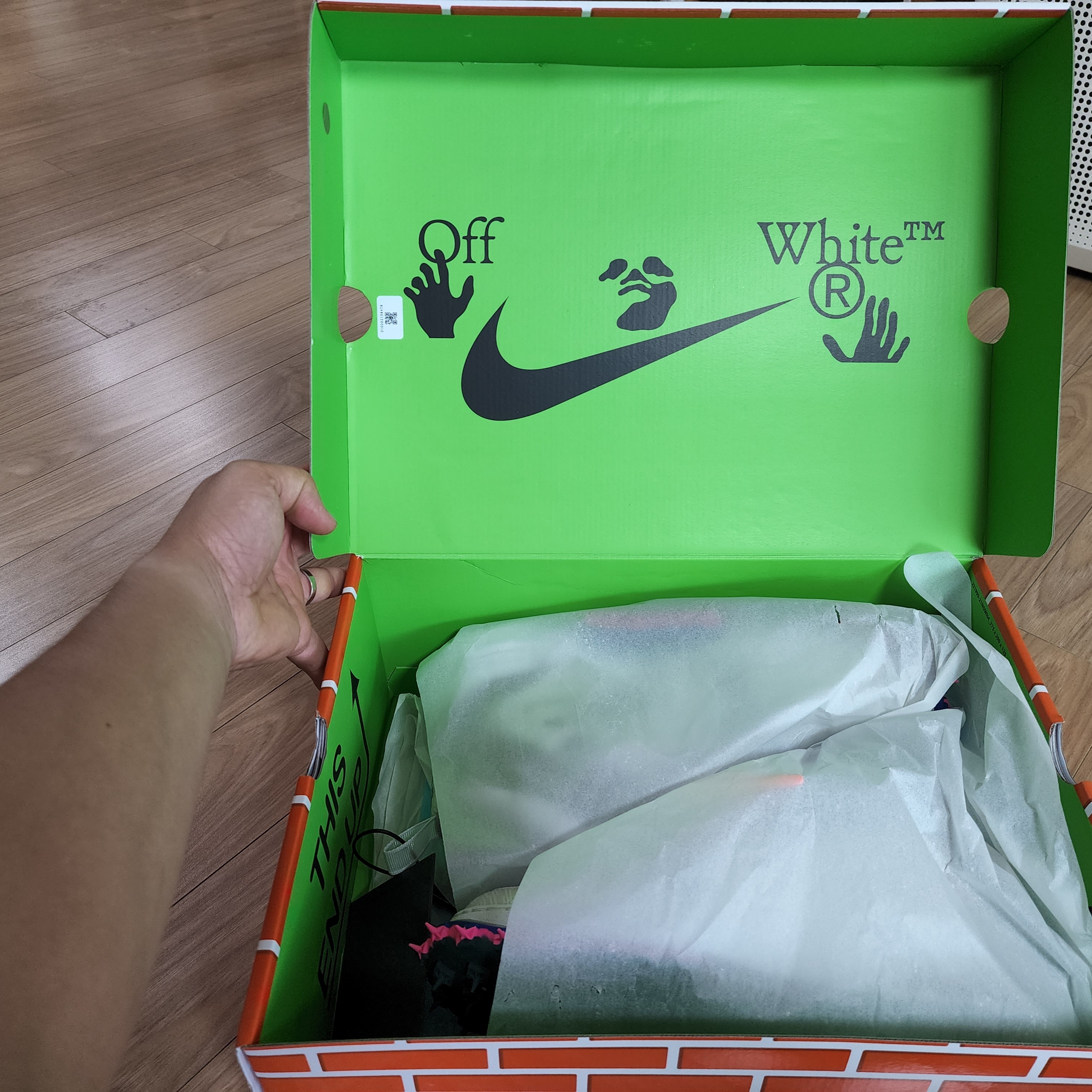 Nike x Off-White Air Force 1 Mid SP White 착용 스타일 - 1