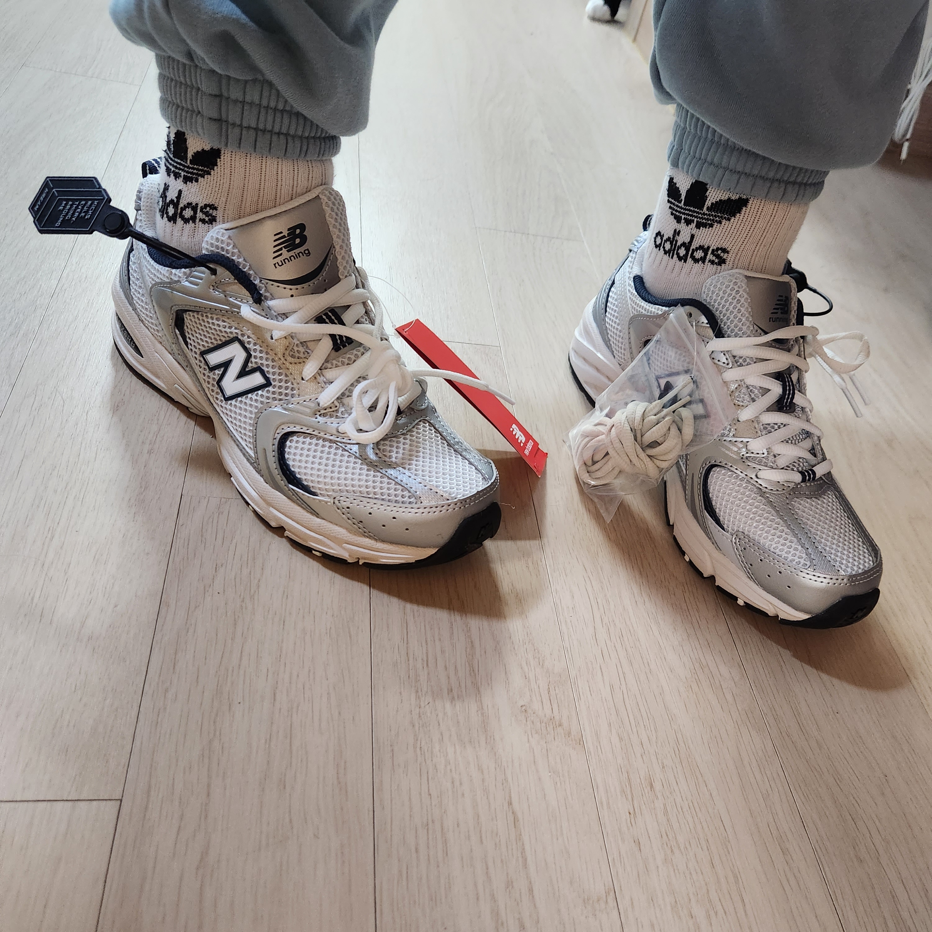 New Balance 530 Steel Grey 착용 스타일