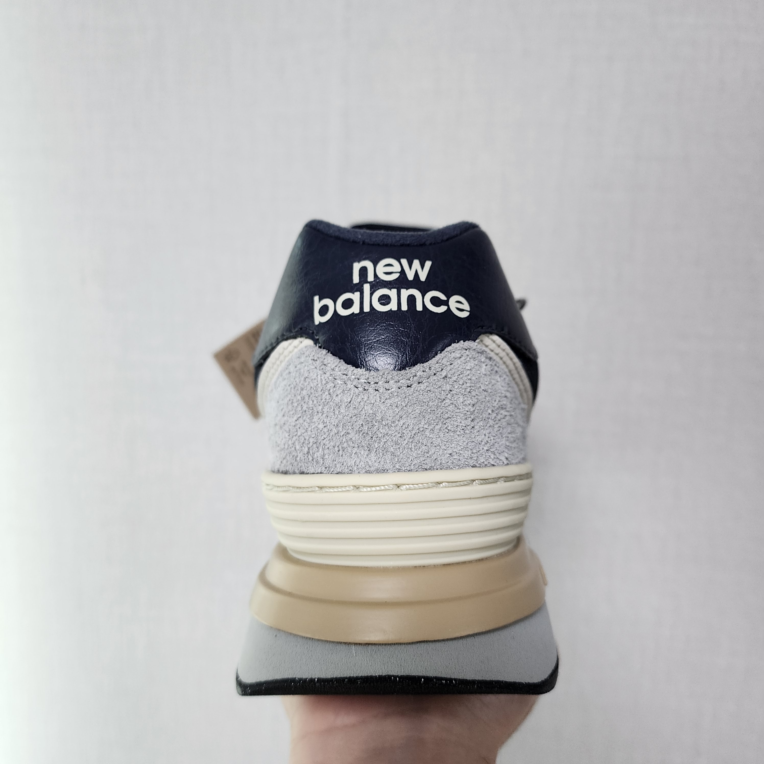 New Balance 574 Legacy Blue Navy 착용 스타일 - 4
