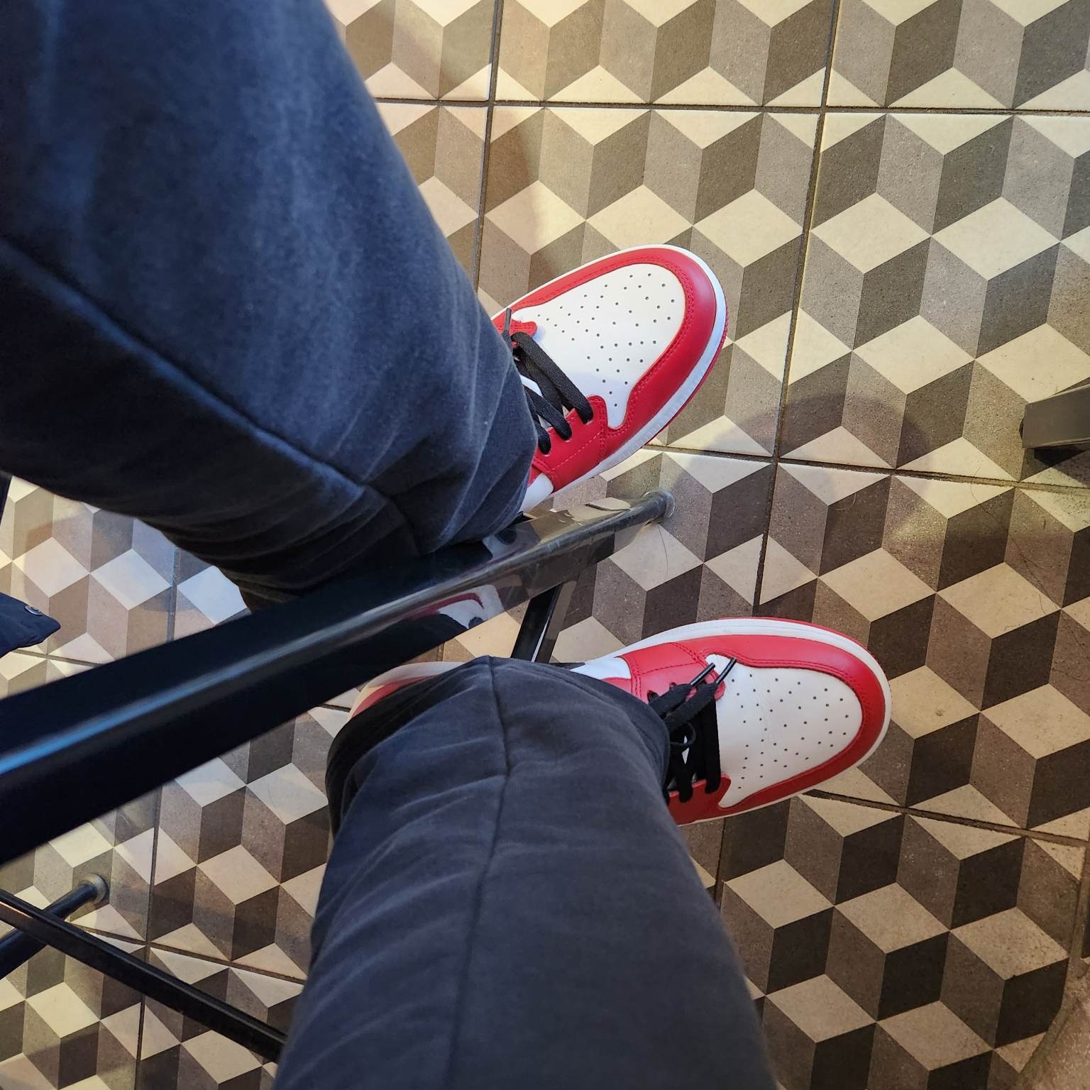 Jordan 1 Low Golf Chicago 착용 스타일