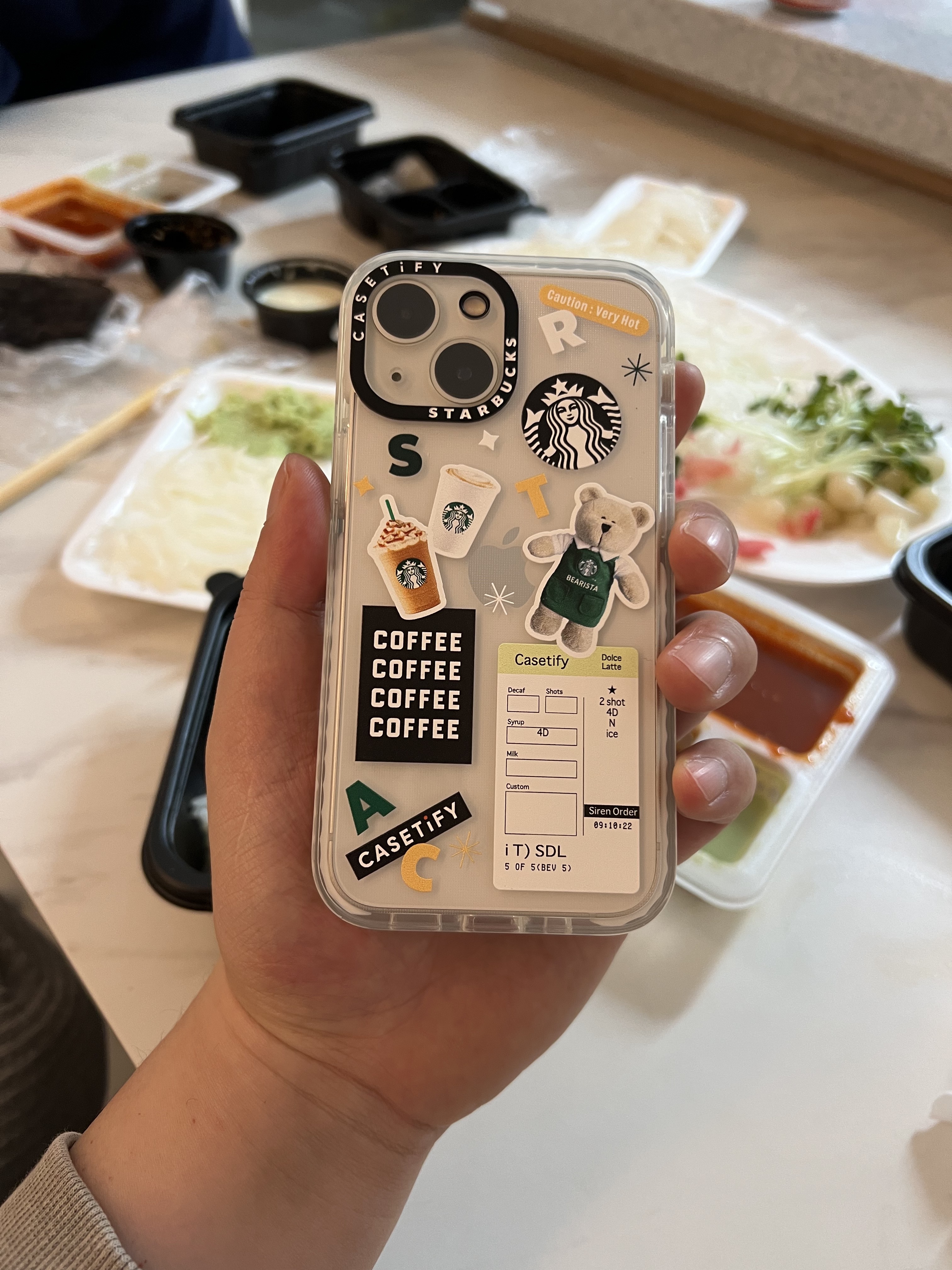 Casetify x Starbucks Icon Impact iPhone Case Clear 착용 스타일
