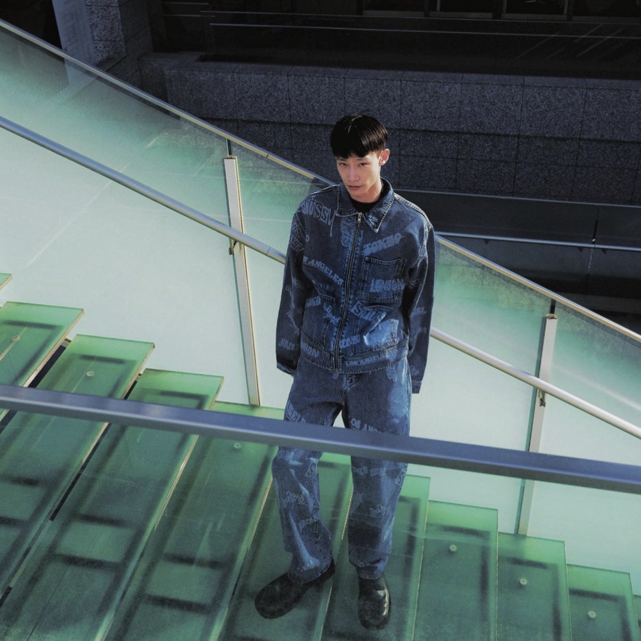 Stussy Worldwide Zip Work Jacket Stone Wash, Stussy Worldwide Big OL' Jeans Stone Wash 착용 스타일 - 2
