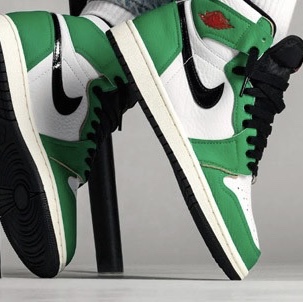 (W) Jordan 1 Retro High OG Lucky Green 착용 스타일