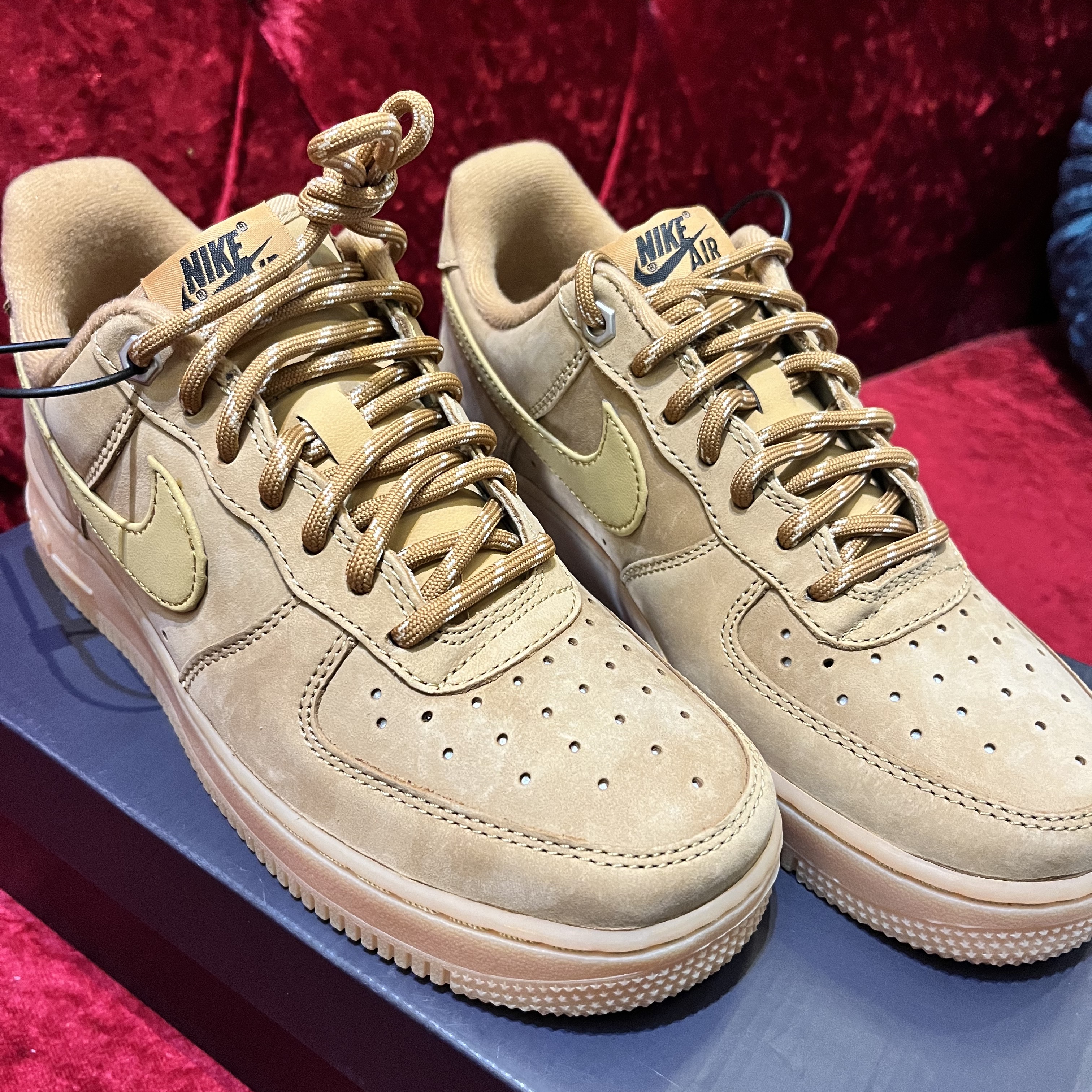Nike Air Force 1 '07 WB Flax 착용 스타일
